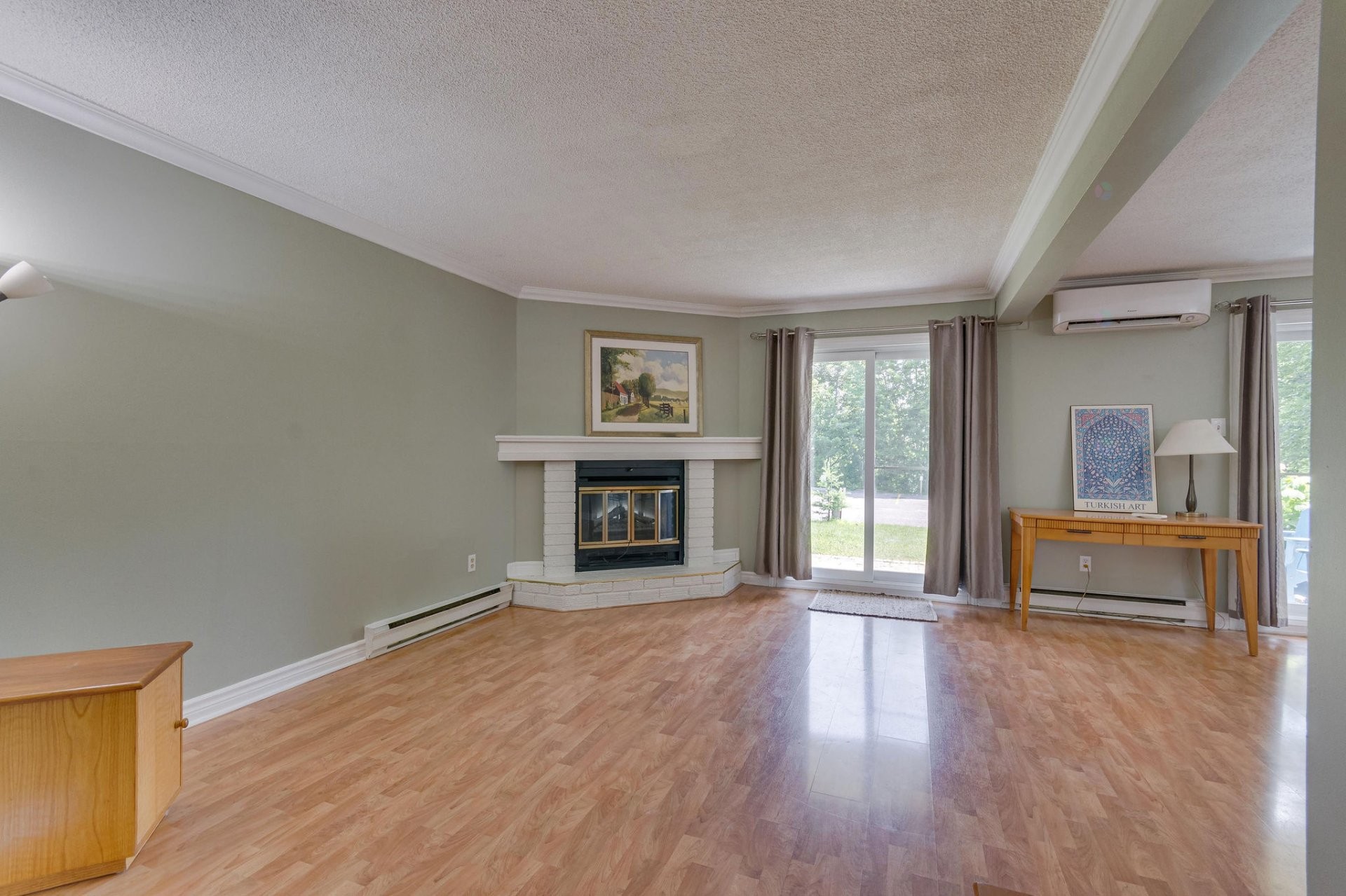 









26


Rue de Deauville

, 1,
Gatineau (Hull),




QC
J8Z3C1

