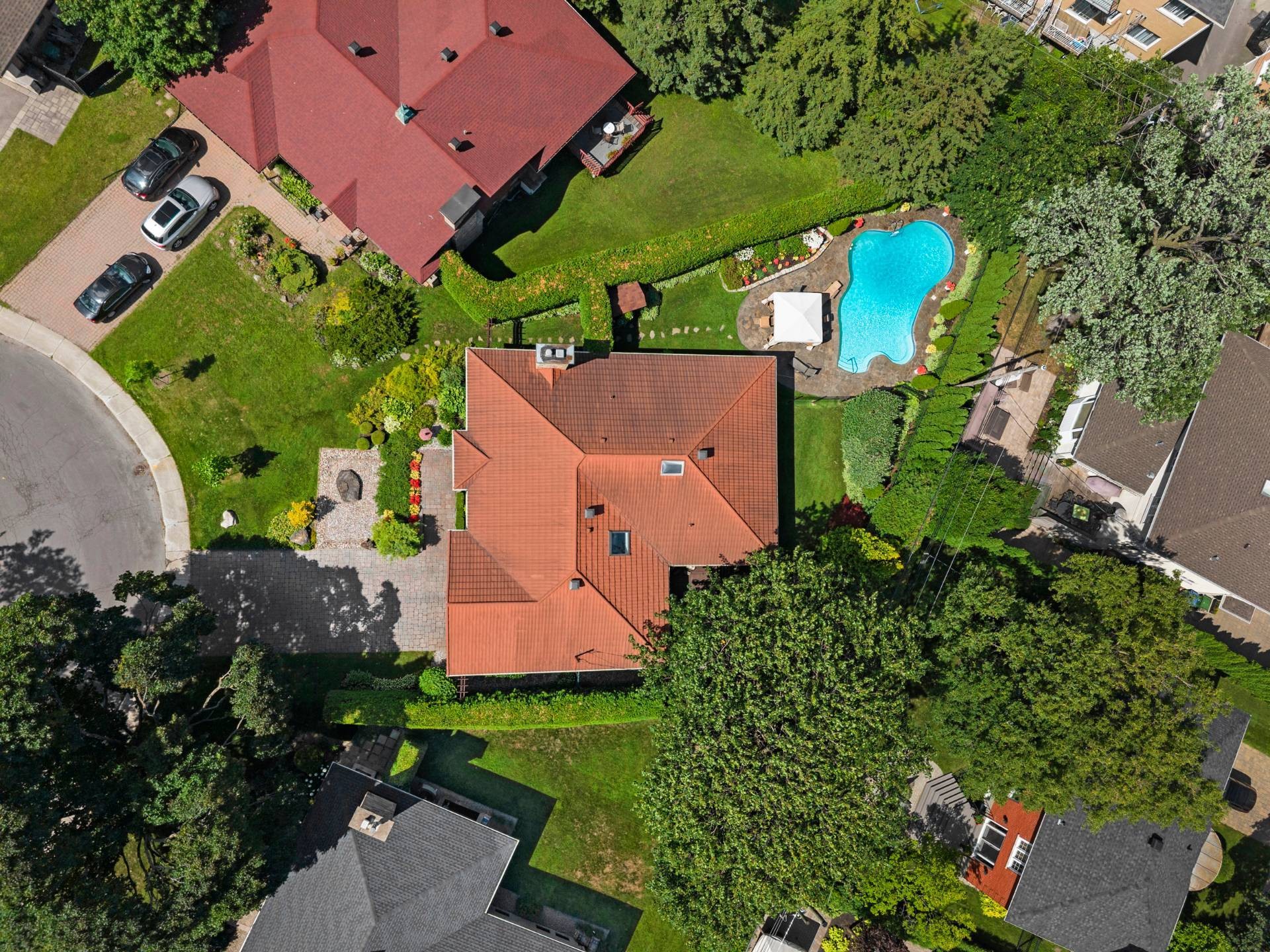 









2226


Crois. Ainsley

,
Mont-Royal,




QC
H3P2S7

