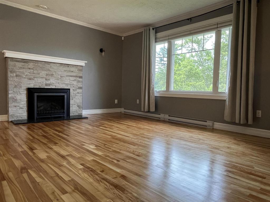 












1 Brook Street

,
Fletchers Lake,




NS
B2T 1A5

