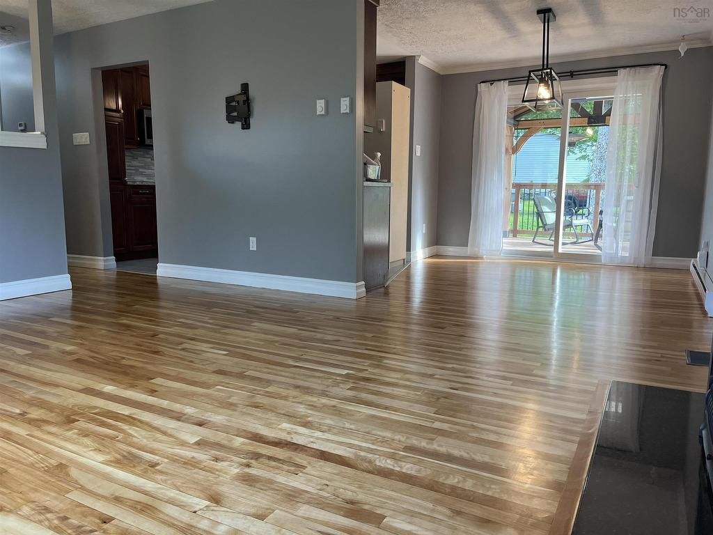 












1 Brook Street

,
Fletchers Lake,




NS
B2T 1A5

