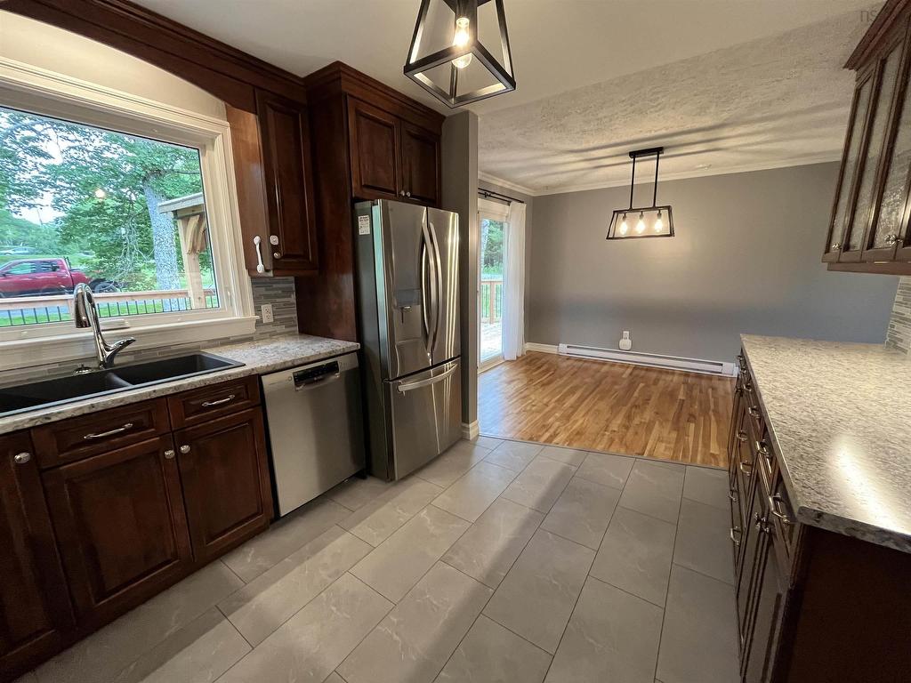 












1 Brook Street

,
Fletchers Lake,




NS
B2T 1A5


