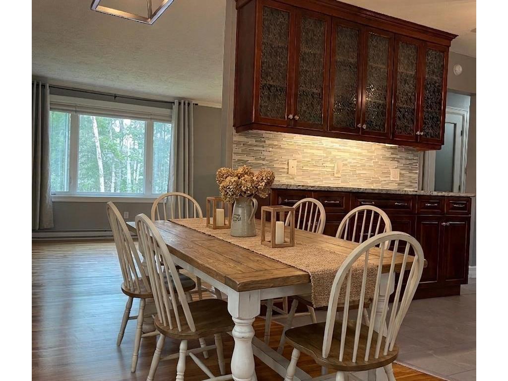 












1 Brook Street

,
Fletchers Lake,




NS
B2T 1A5

