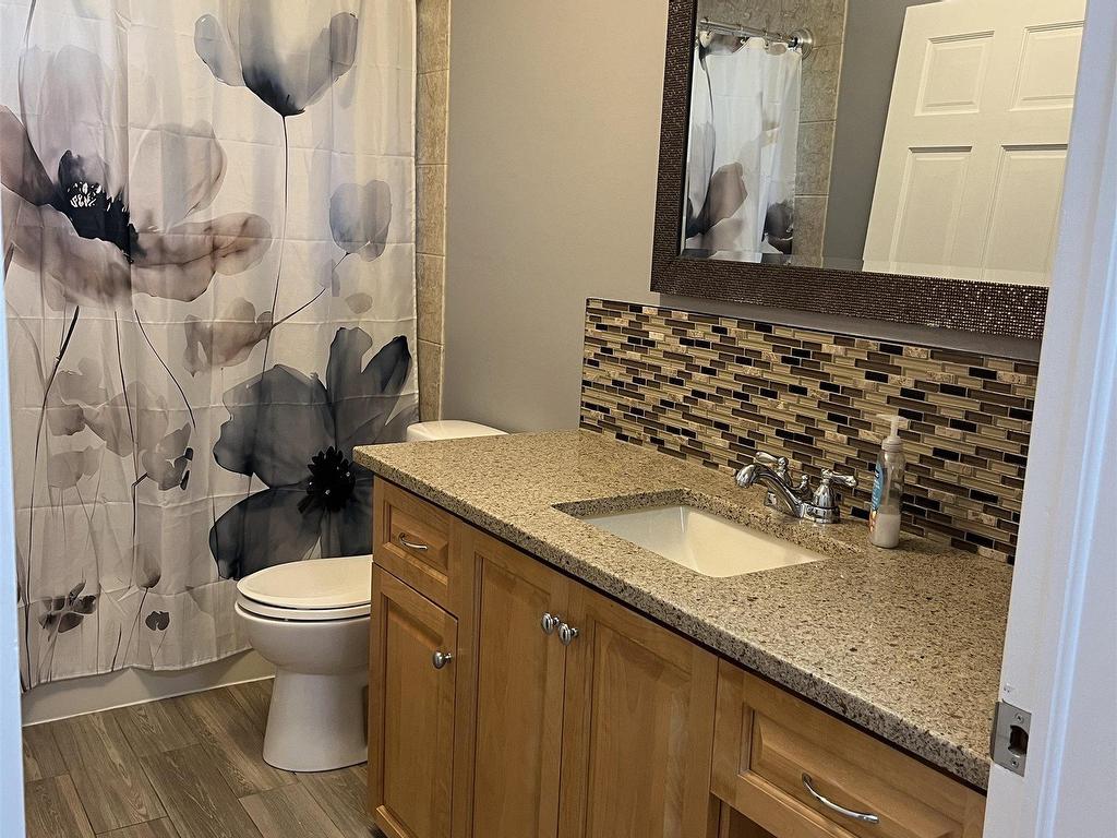 












1 Brook Street

,
Fletchers Lake,




NS
B2T 1A5

