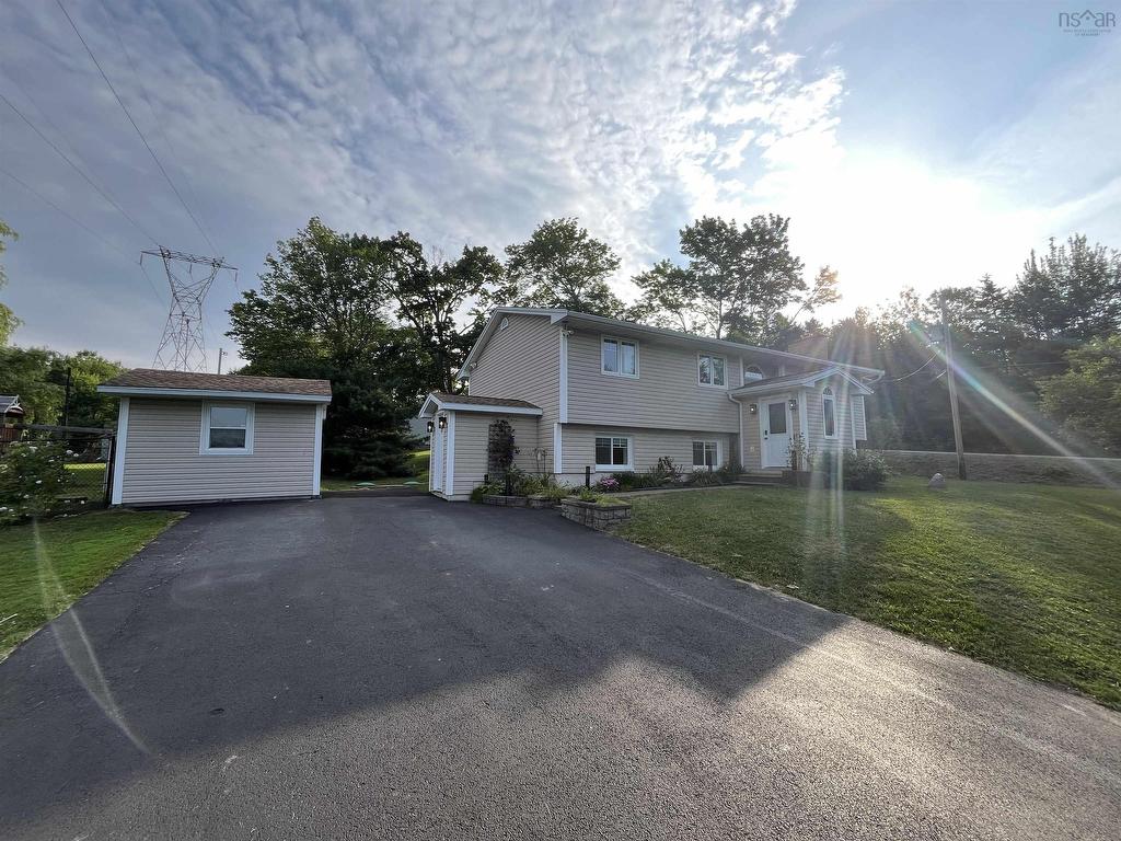 












1 Brook Street

,
Fletchers Lake,




NS
B2T 1A5


