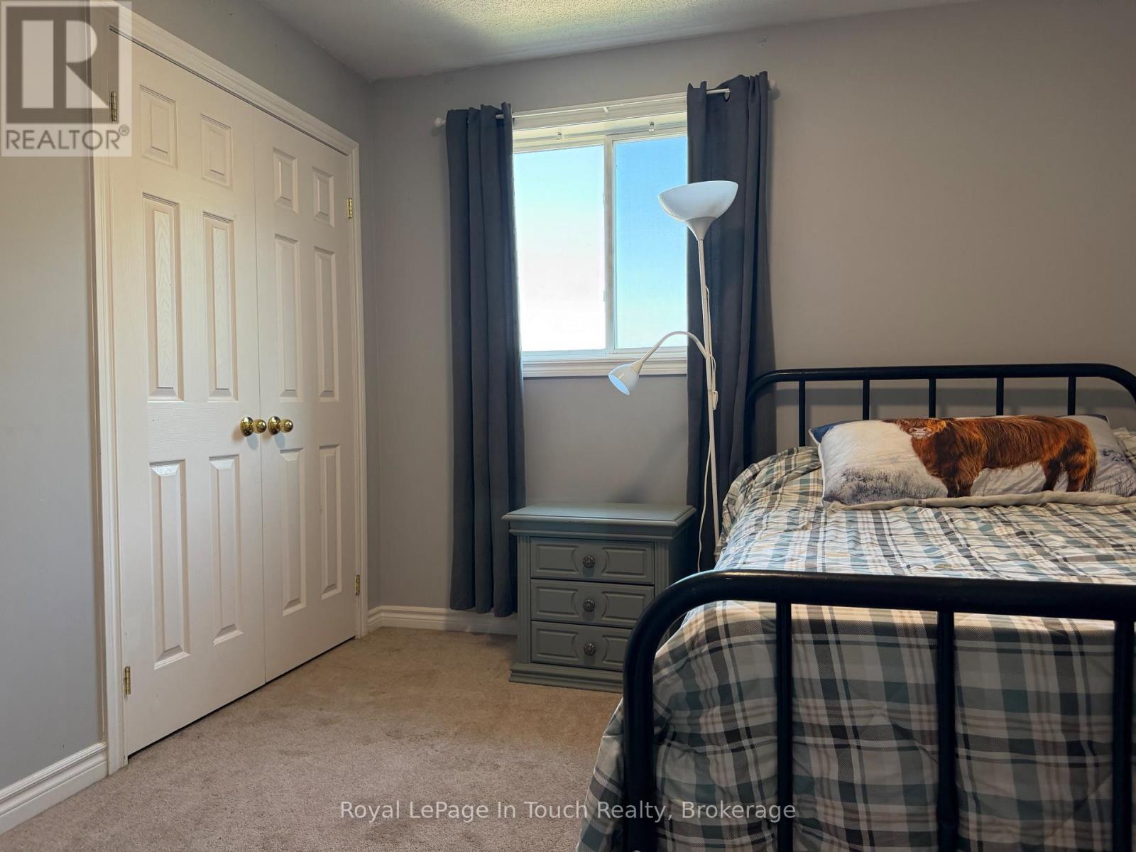 












384 KELLER DRIVE

,
Midland,




Ontario
L4R0A7

