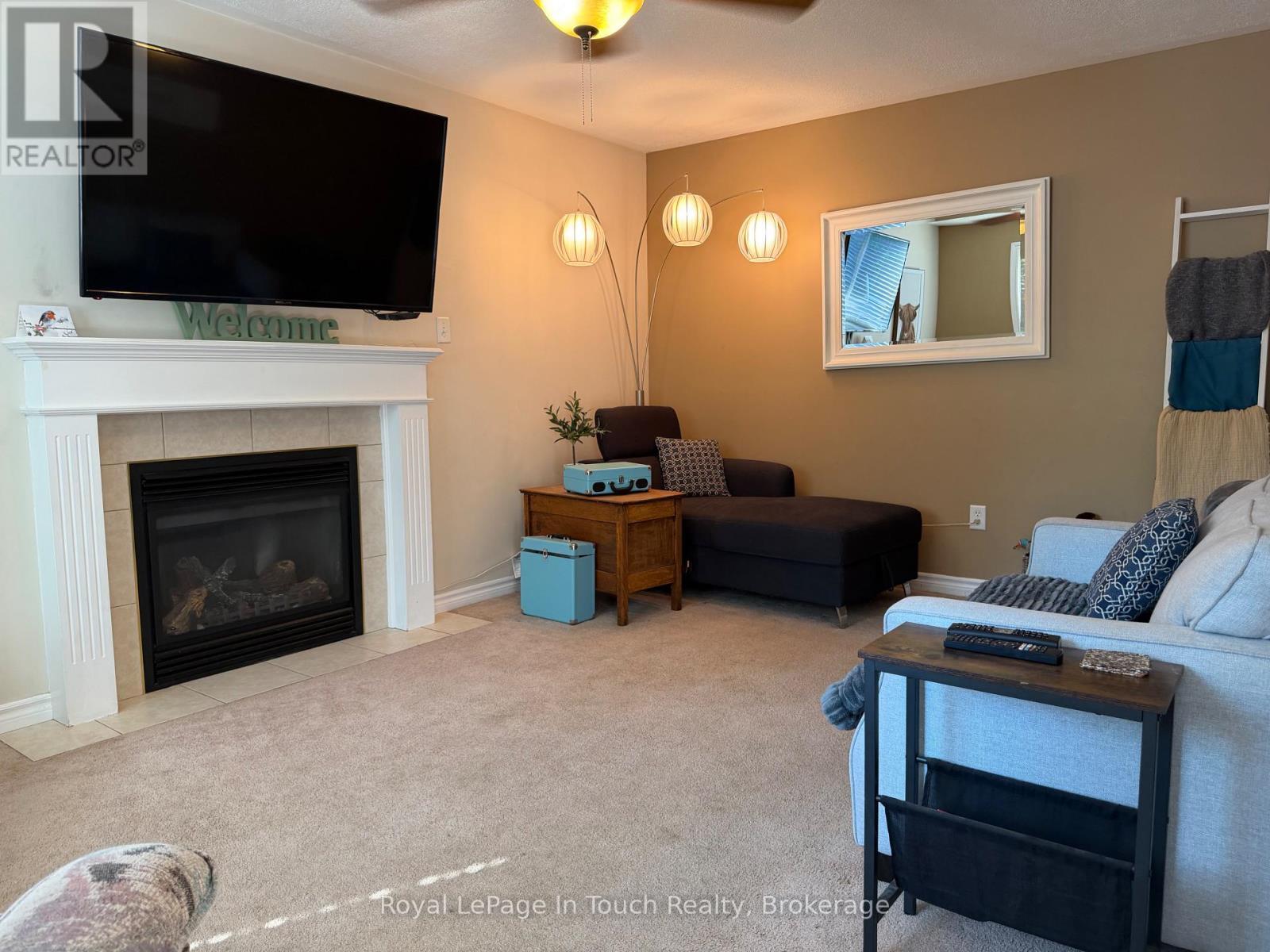 












384 KELLER DRIVE

,
Midland,




Ontario
L4R0A7

