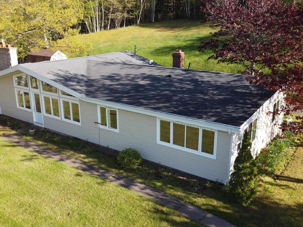 












16537 Cabot Trail Road

,
Chéticamp,




NS
B0E 1H0

