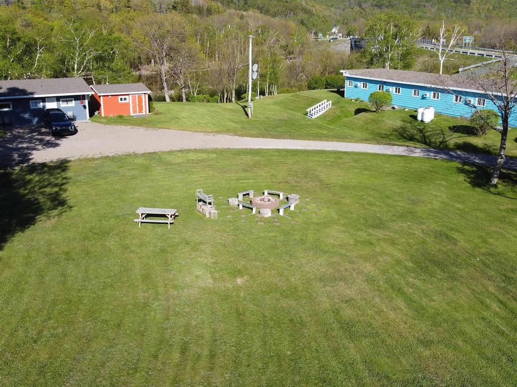 












16537 Cabot Trail Road

,
Chéticamp,




NS
B0E 1H0

