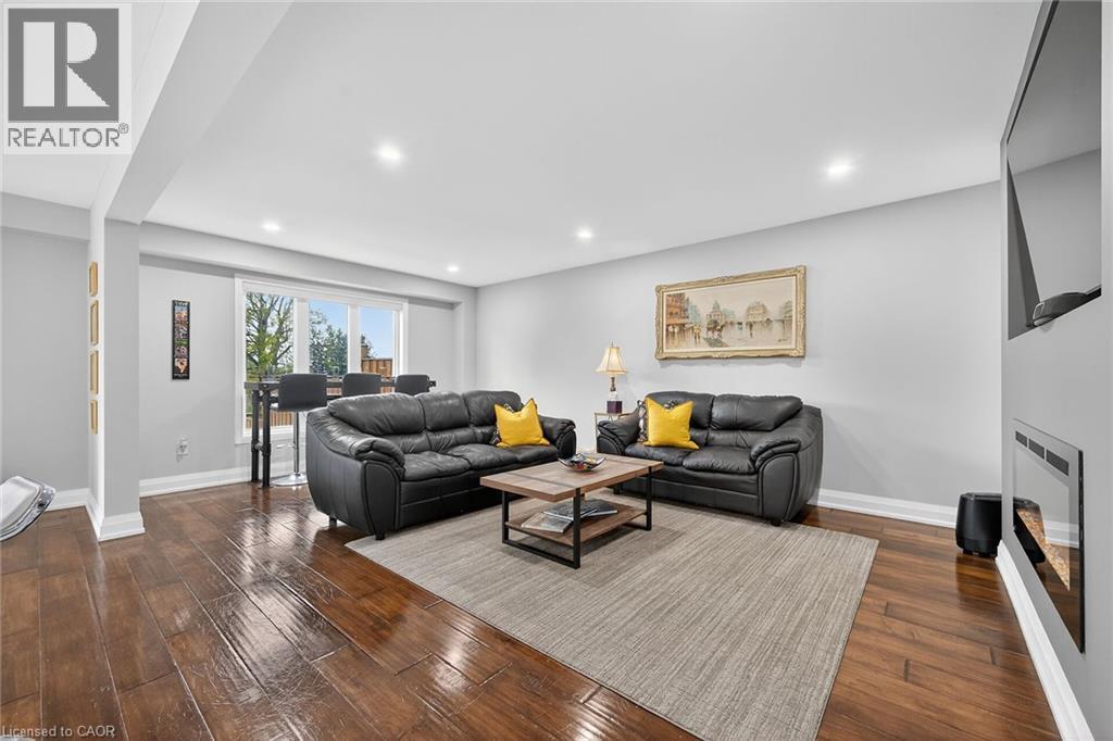 












10 AMBER Street

,
Waterford,




Ontario
N0E1Y0

