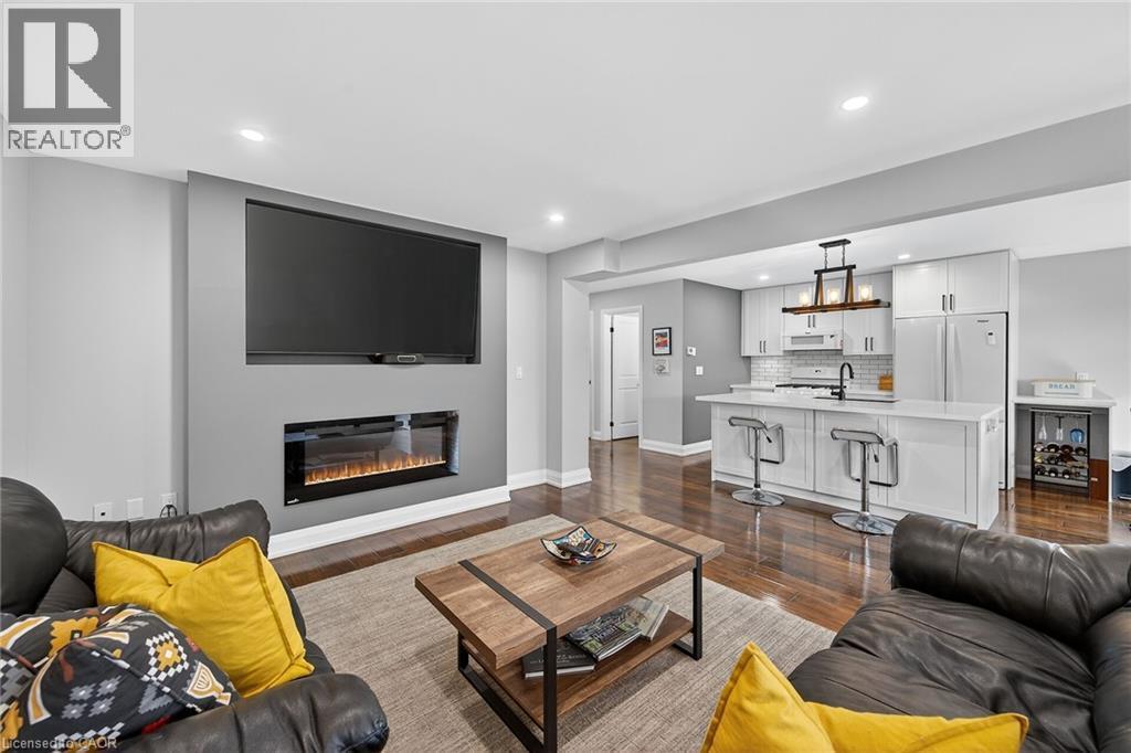 












10 AMBER Street

,
Waterford,




Ontario
N0E1Y0

