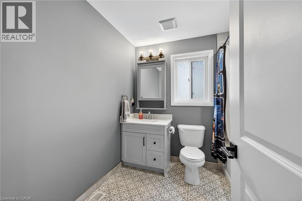 












10 AMBER Street

,
Waterford,




Ontario
N0E1Y0

