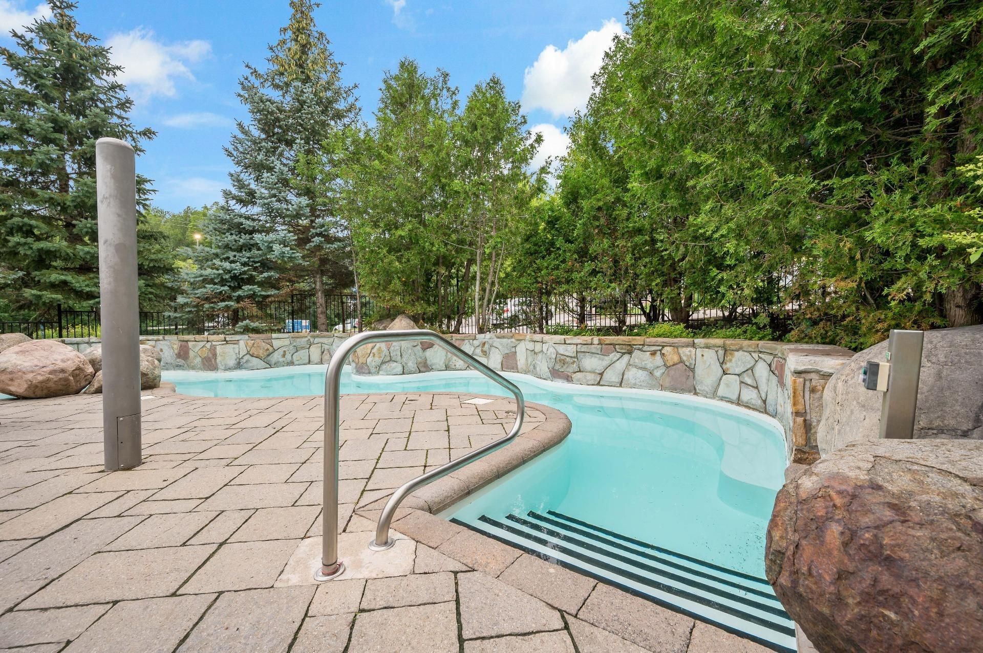 









3035


Ch. de la Chapelle

, 208,
Mont-Tremblant,




QC
J8E1E1

