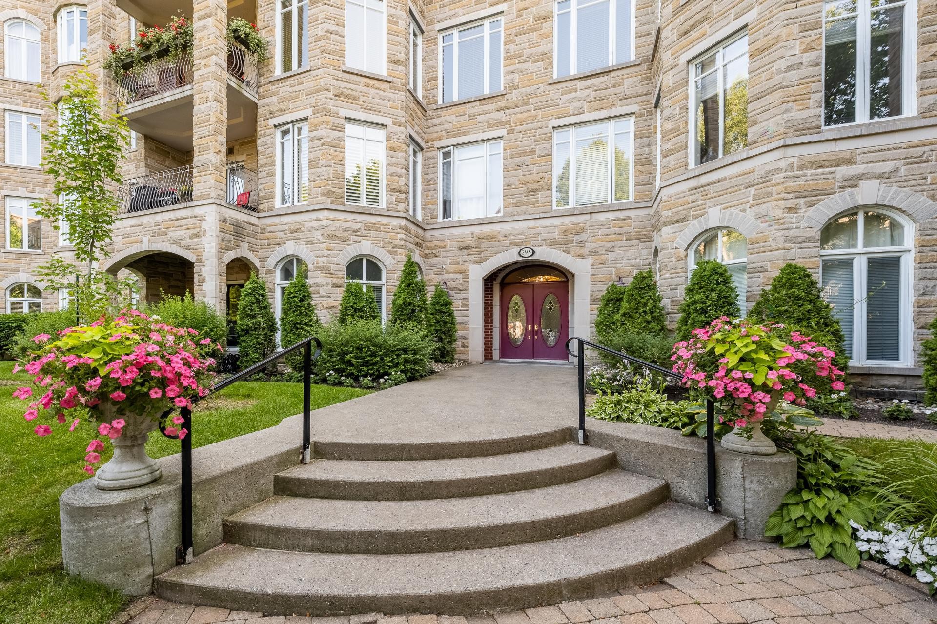 









295


Rue de Vimy

, 104,
Saint-Bruno-de-Montarville,




QC
J3V6L2

