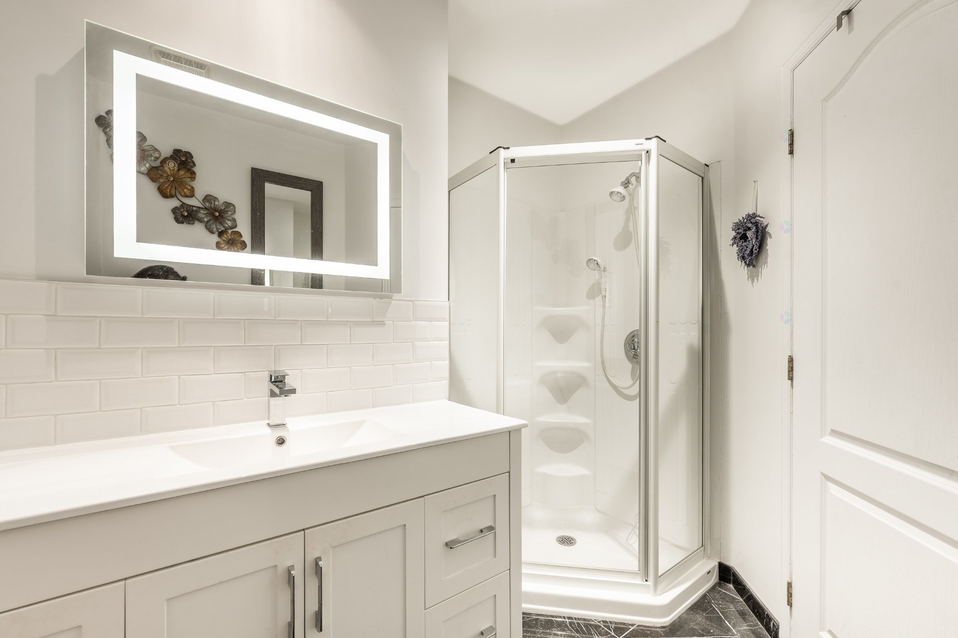 









295


Rue de Vimy

, 104,
Saint-Bruno-de-Montarville,




QC
J3V6L2

