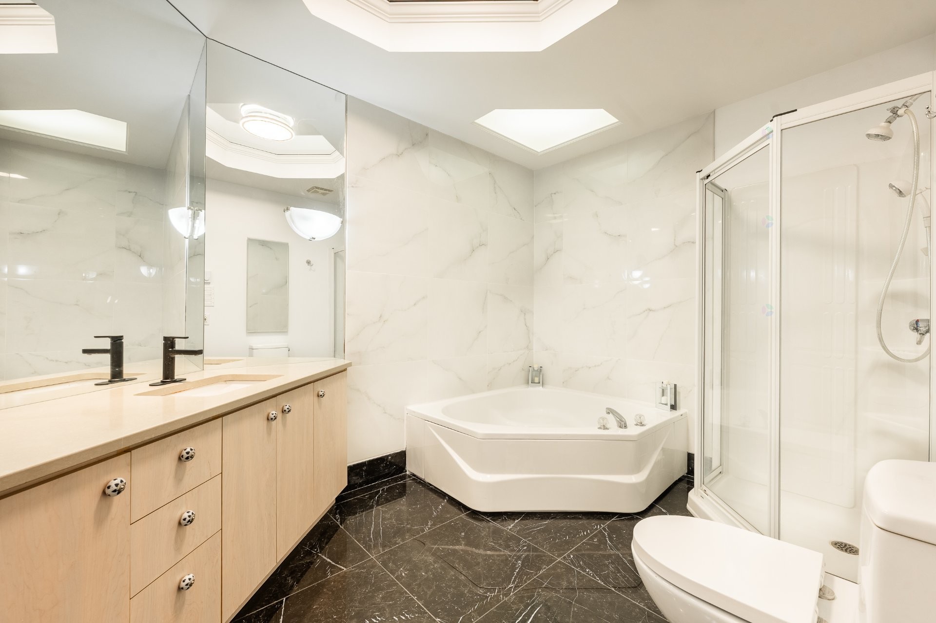 









295


Rue de Vimy

, 104,
Saint-Bruno-de-Montarville,




QC
J3V6L2

