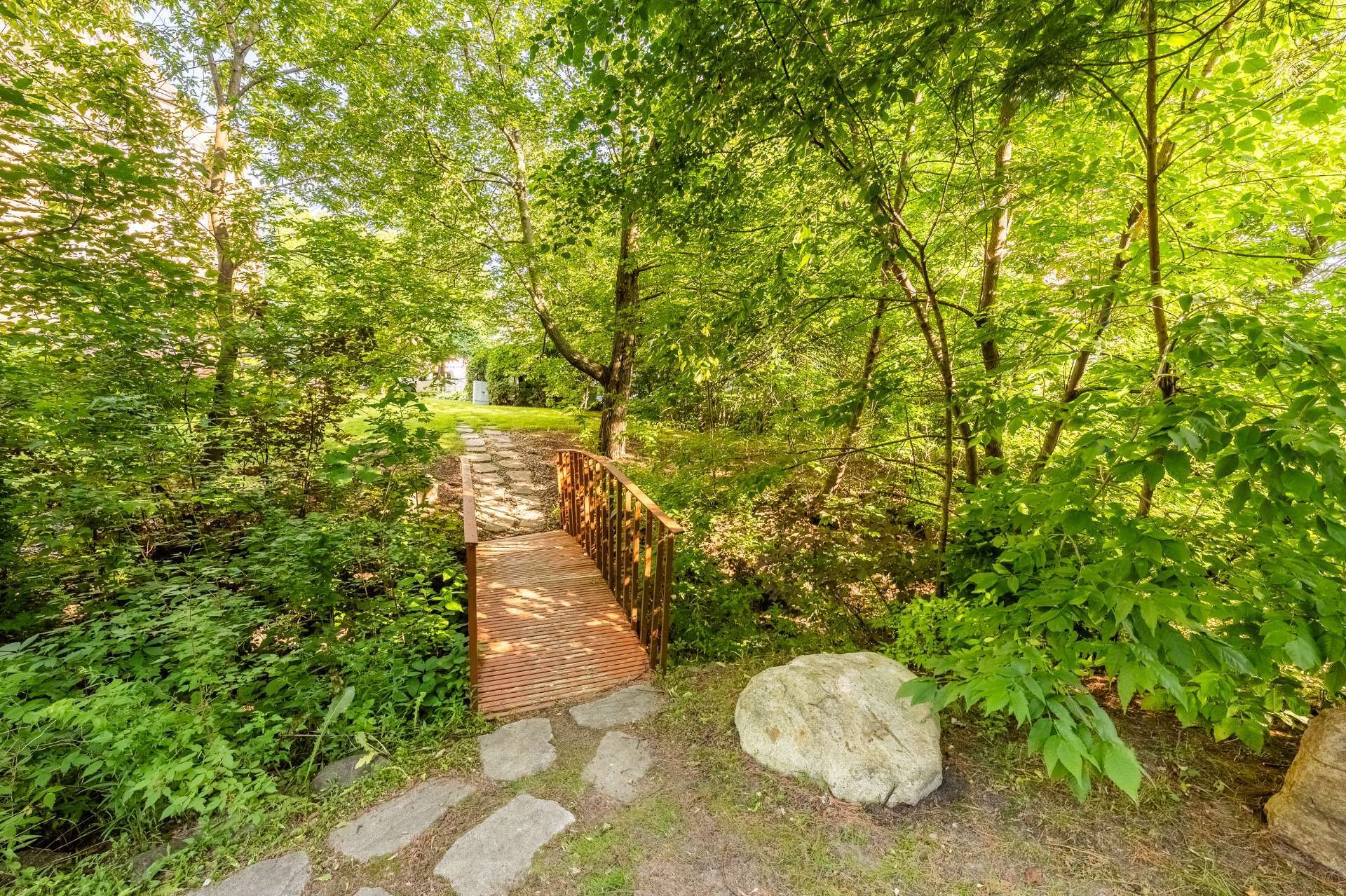 









295


Rue de Vimy

, 104,
Saint-Bruno-de-Montarville,




QC
J3V6L2

