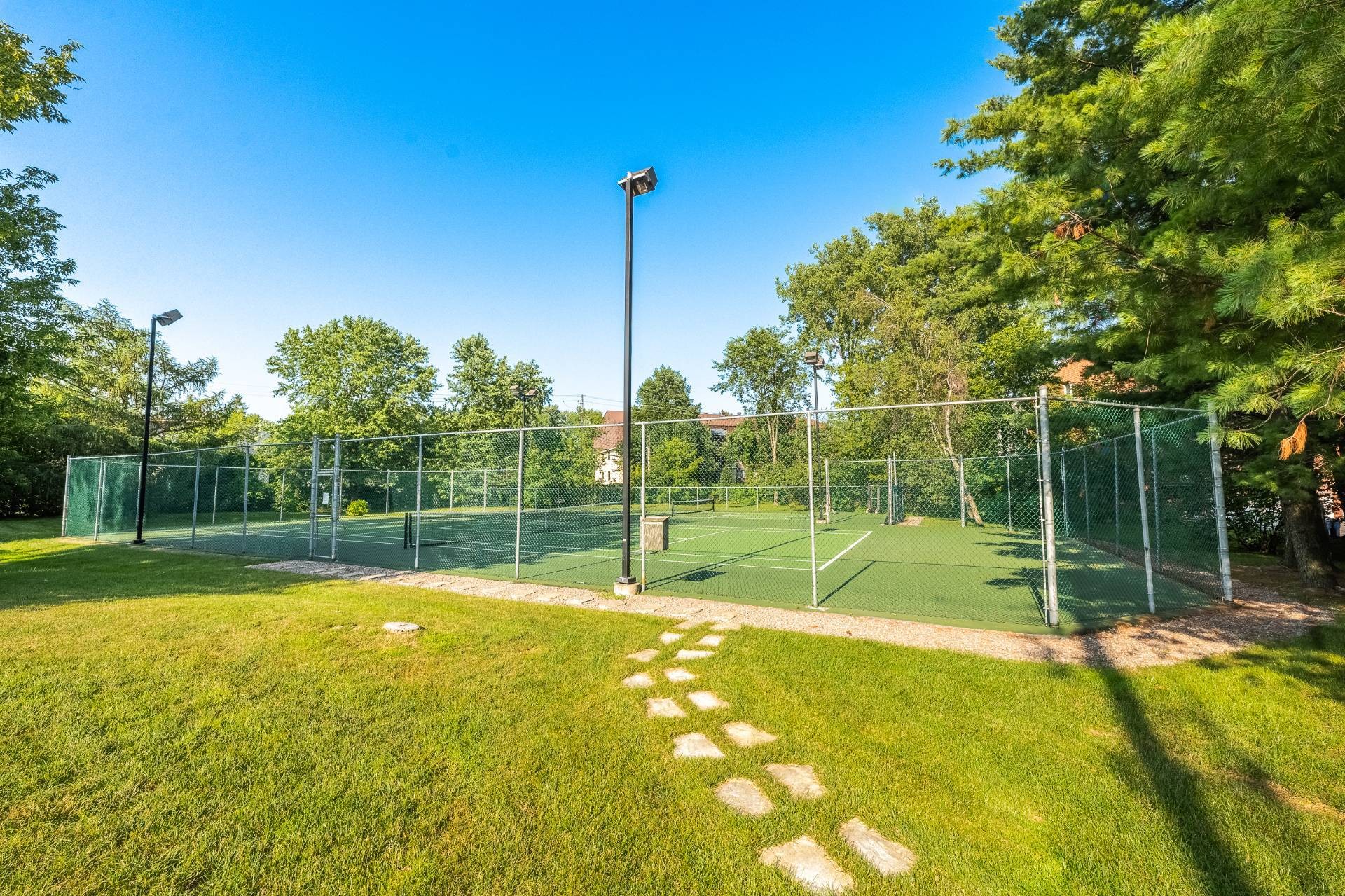 









295


Rue de Vimy

, 104,
Saint-Bruno-de-Montarville,




QC
J3V6L2

