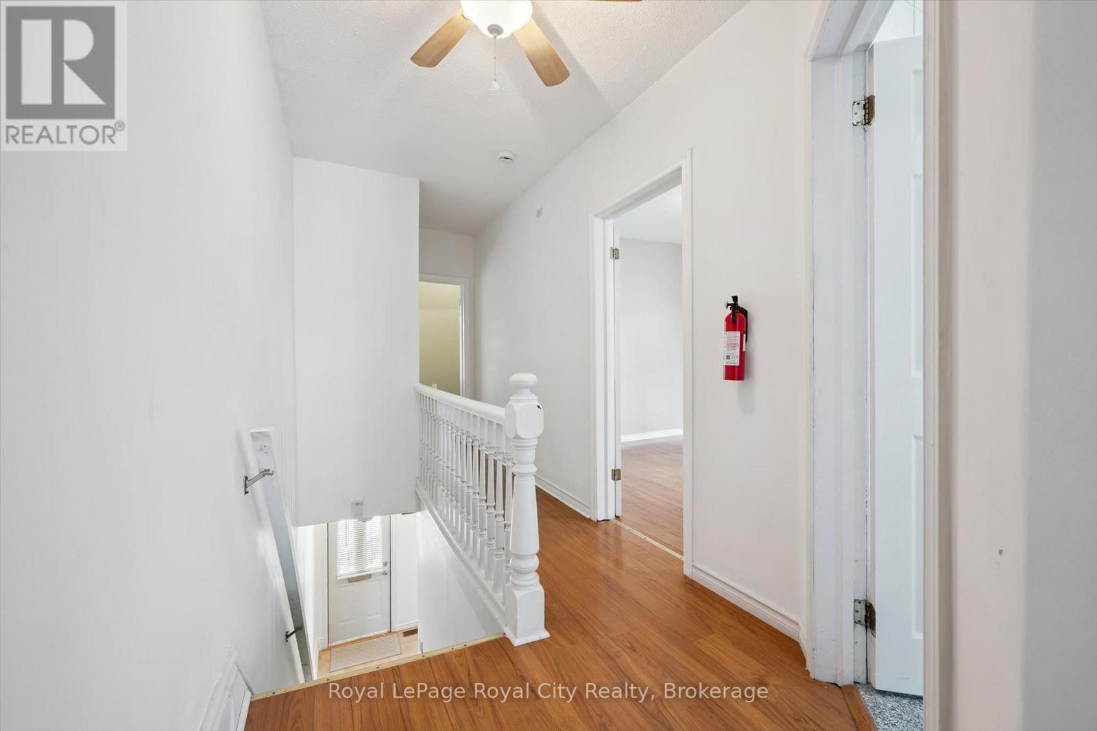 












90 NEEVE STREET

,
Guelph (St. Patrick's Ward),




Ontario
N1E5S1

