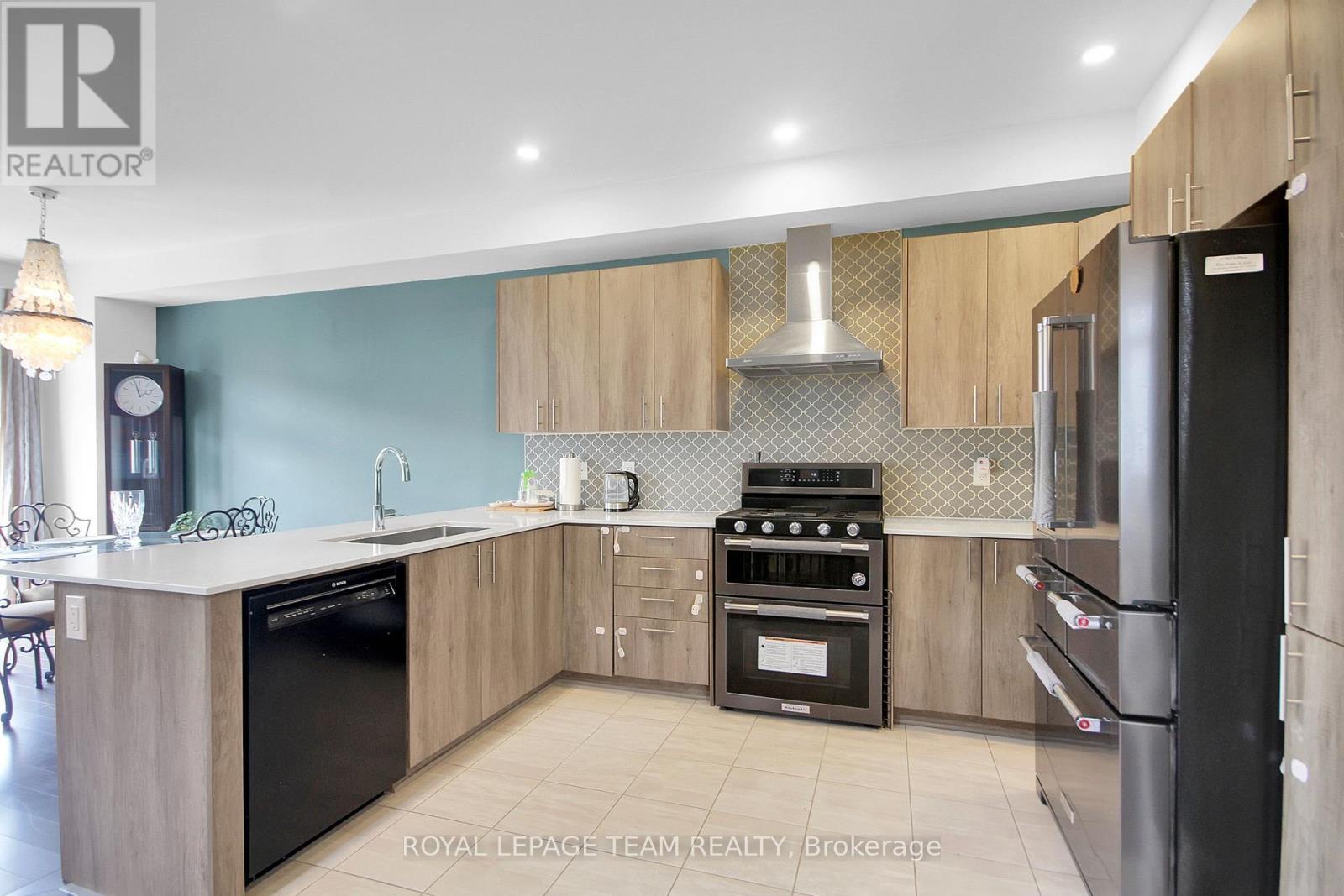 












67 HEIRLOOM STREET

,
Ottawa,




Ontario
K4M0K9

