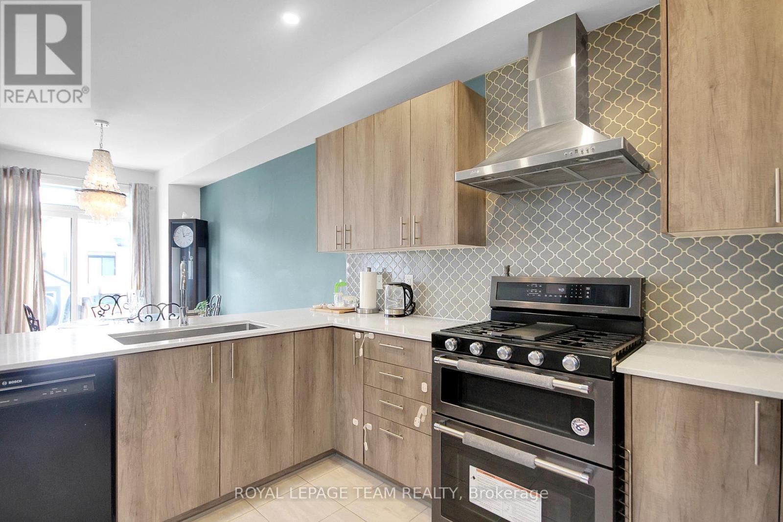 












67 HEIRLOOM STREET

,
Ottawa,




Ontario
K4M0K9

