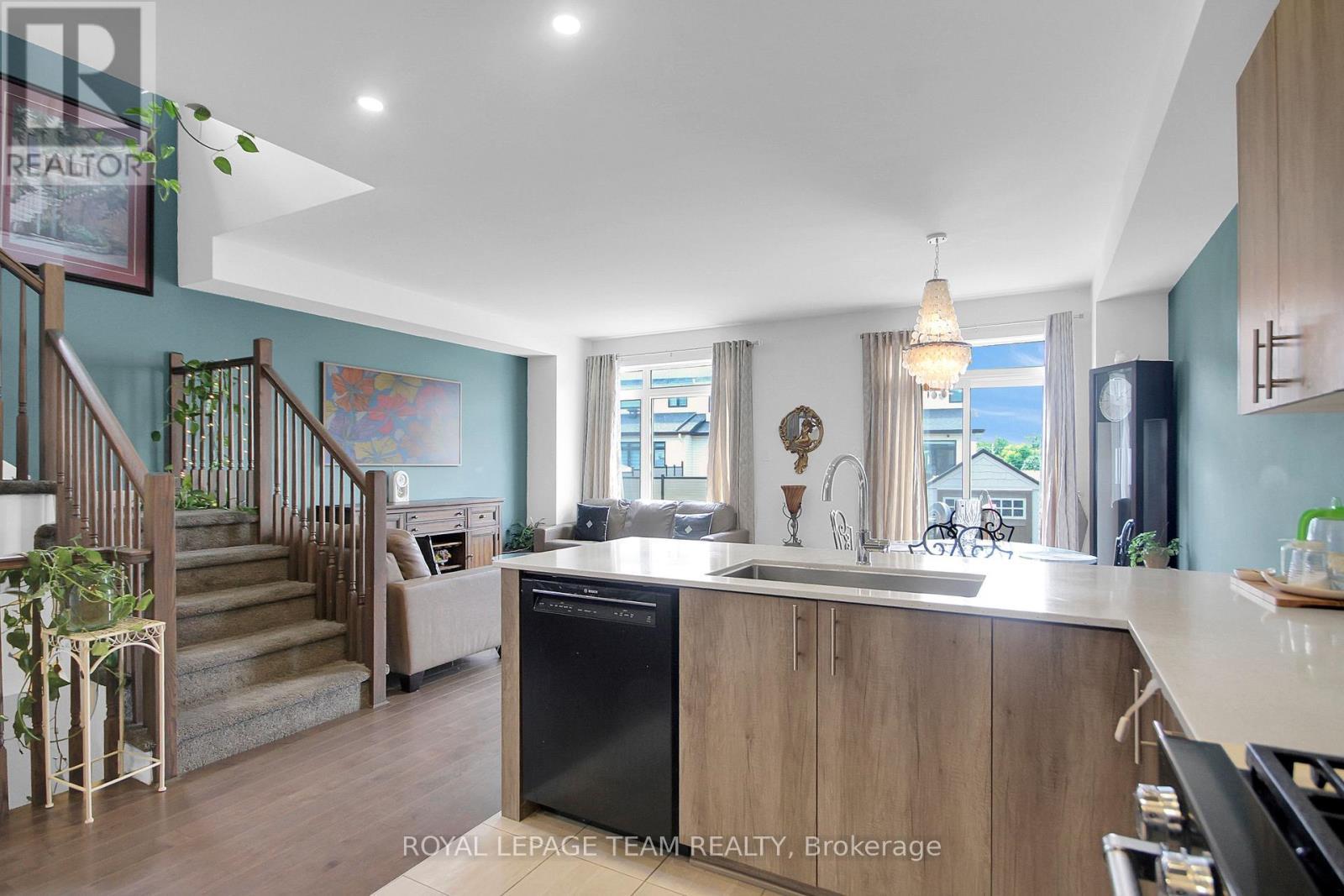 












67 HEIRLOOM STREET

,
Ottawa,




Ontario
K4M0K9

