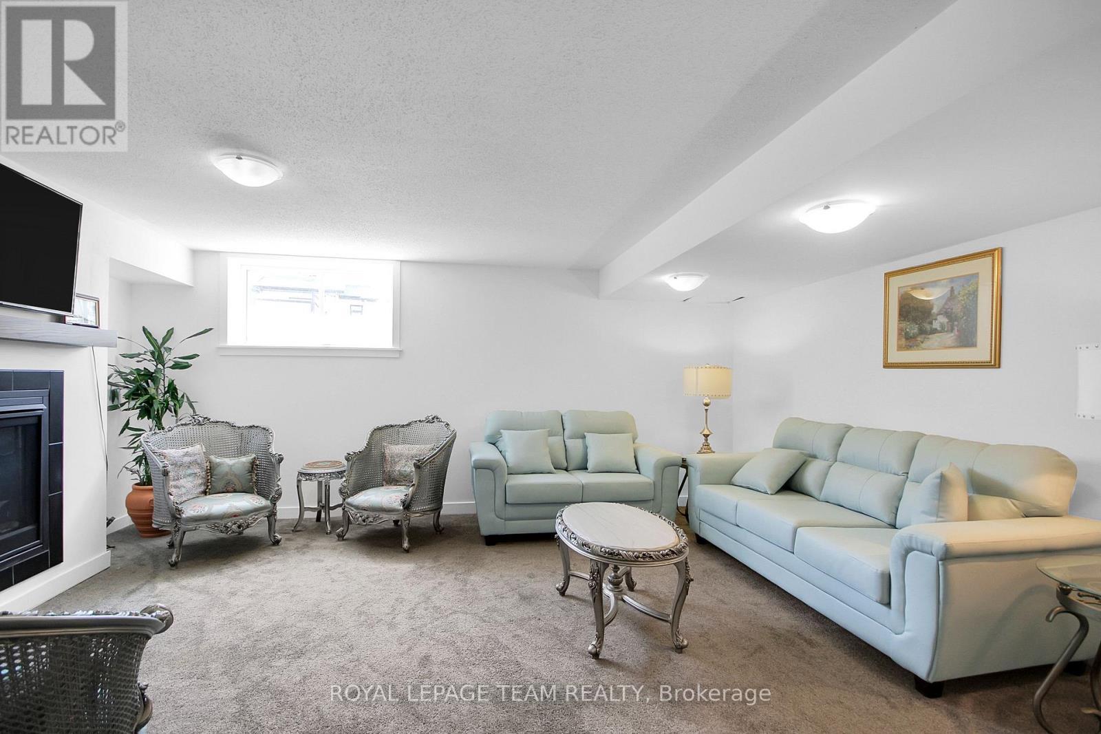 












67 HEIRLOOM STREET

,
Ottawa,




Ontario
K4M0K9

