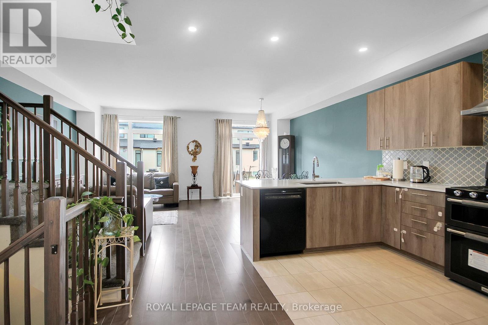 












67 HEIRLOOM STREET

,
Ottawa,




Ontario
K4M0K9

