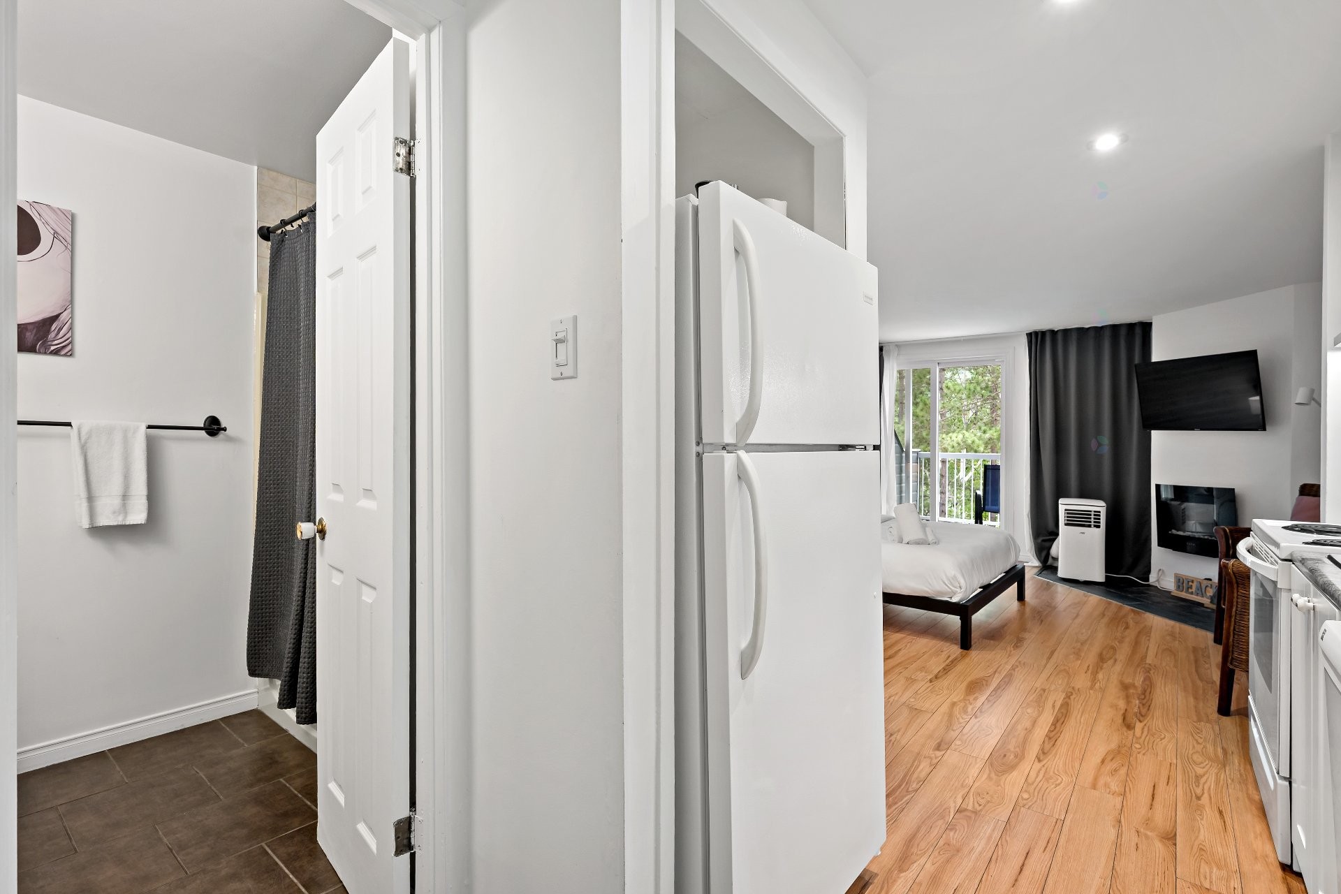 









120


Rue du Mont-Plaisant

, 103-104,
Mont-Tremblant,




QC
J8E1L2

