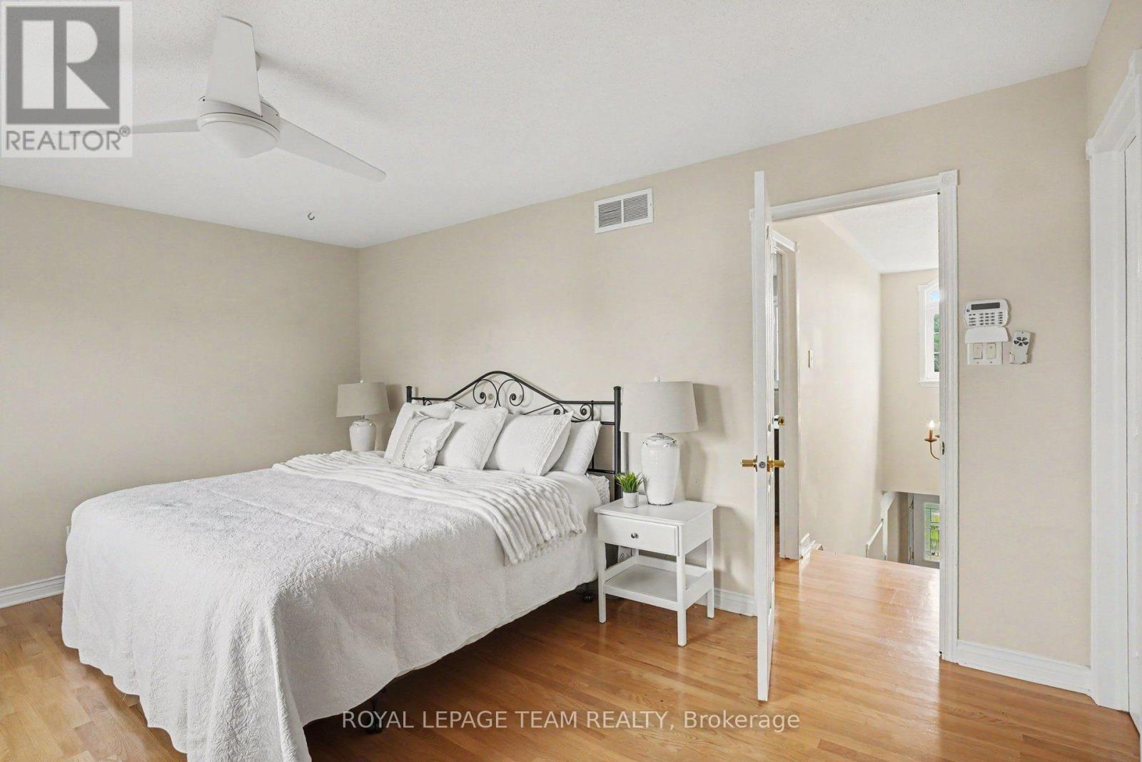 












14 ELK ISLAND COURT

,
Ottawa,




Ontario
K2M2V3

