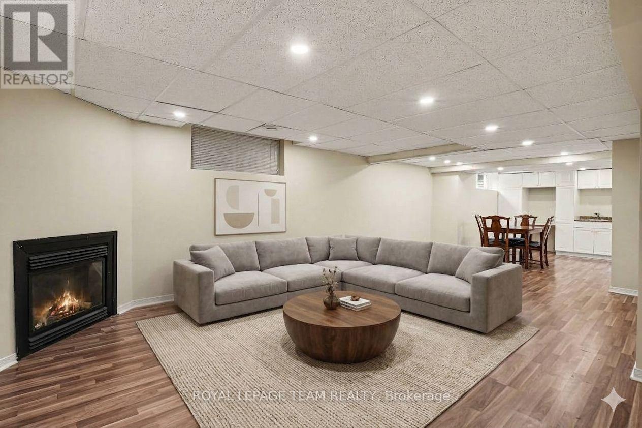












14 ELK ISLAND COURT

,
Ottawa,




Ontario
K2M2V3

