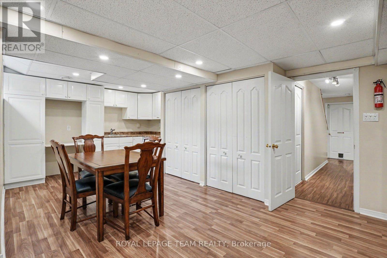 












14 ELK ISLAND COURT

,
Ottawa,




Ontario
K2M2V3

