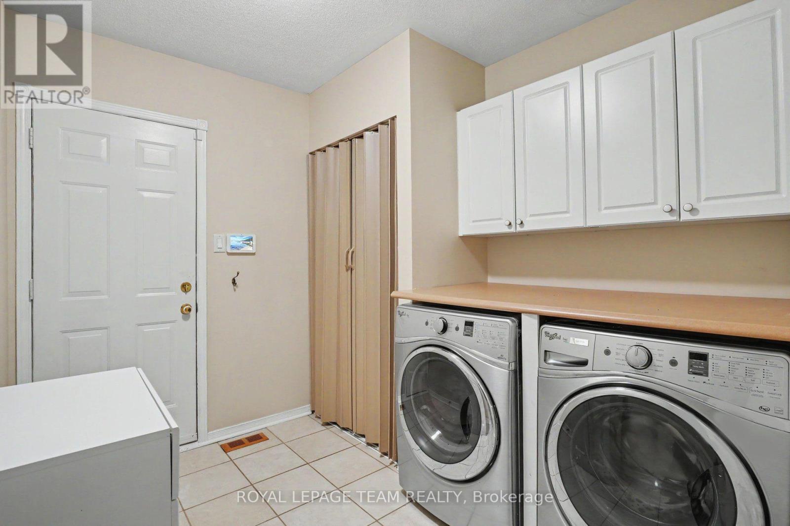 












14 ELK ISLAND COURT

,
Ottawa,




Ontario
K2M2V3

