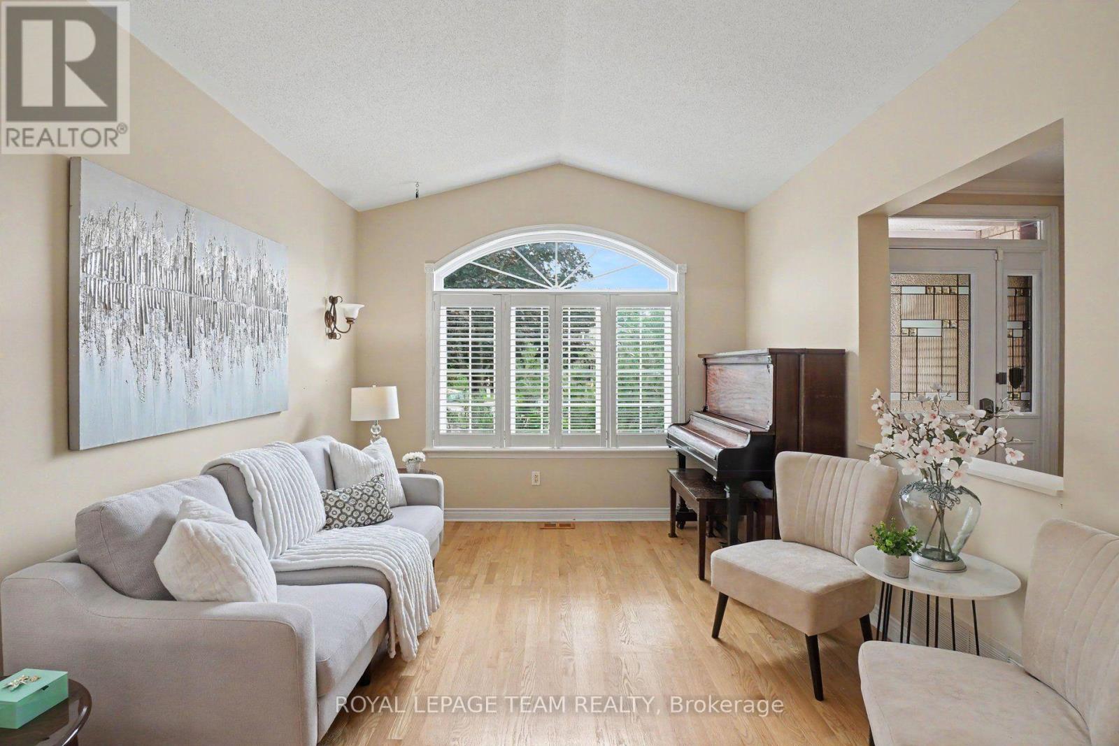 












14 ELK ISLAND COURT

,
Ottawa,




Ontario
K2M2V3

