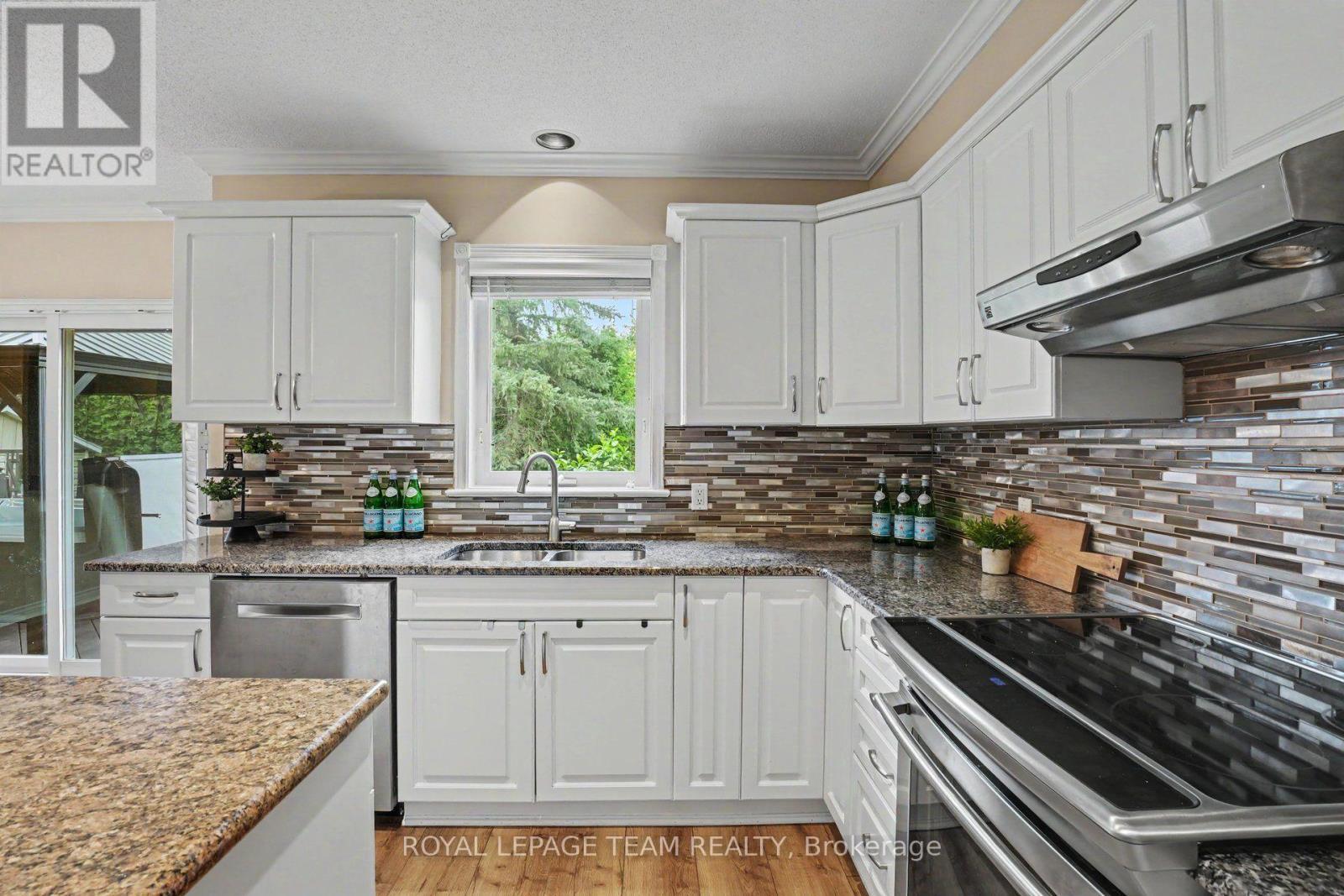 












14 ELK ISLAND COURT

,
Ottawa,




Ontario
K2M2V3

