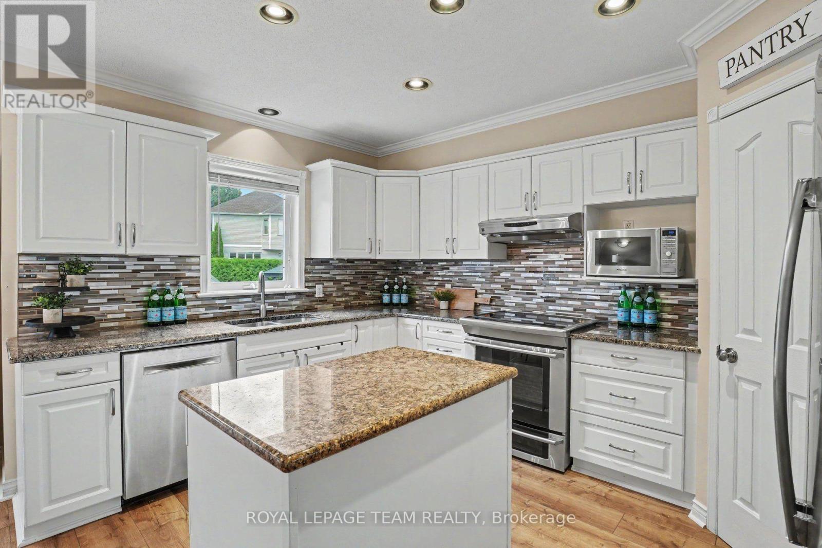 












14 ELK ISLAND COURT

,
Ottawa,




Ontario
K2M2V3

