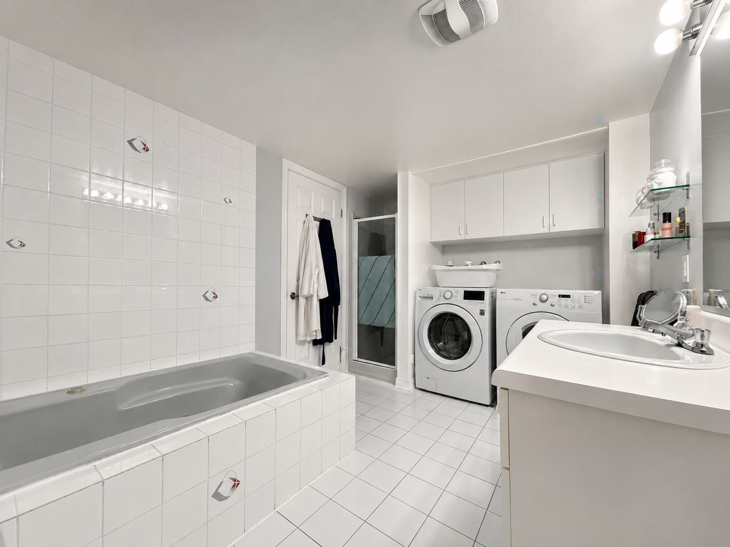 









51


Place Charles-Le Moyne

, 502,
Longueuil (Le Vieux-Longueuil),




QC
J4K5G6

