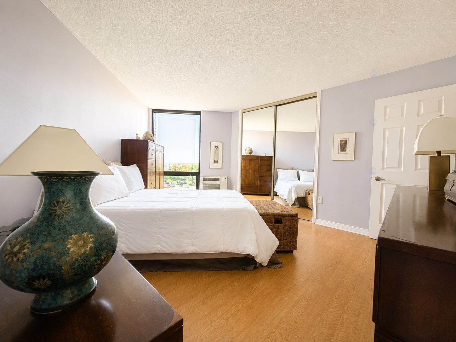 









51


Place Charles-Le Moyne

, 502,
Longueuil (Le Vieux-Longueuil),




QC
J4K5G6

