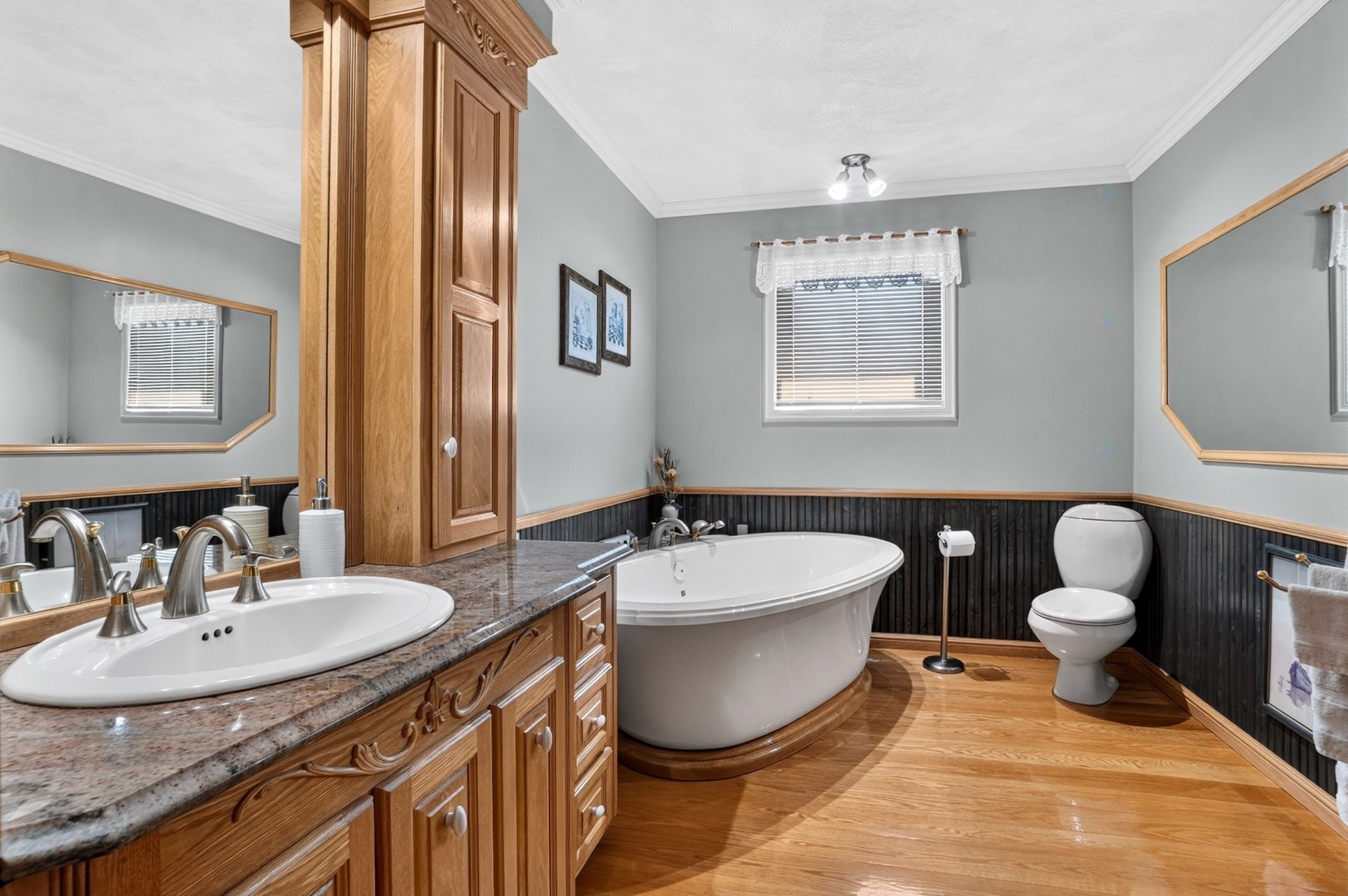 









214


Rg St-Édouard

,
Saint-Jean-sur-Richelieu,




QC
J2X5T9

