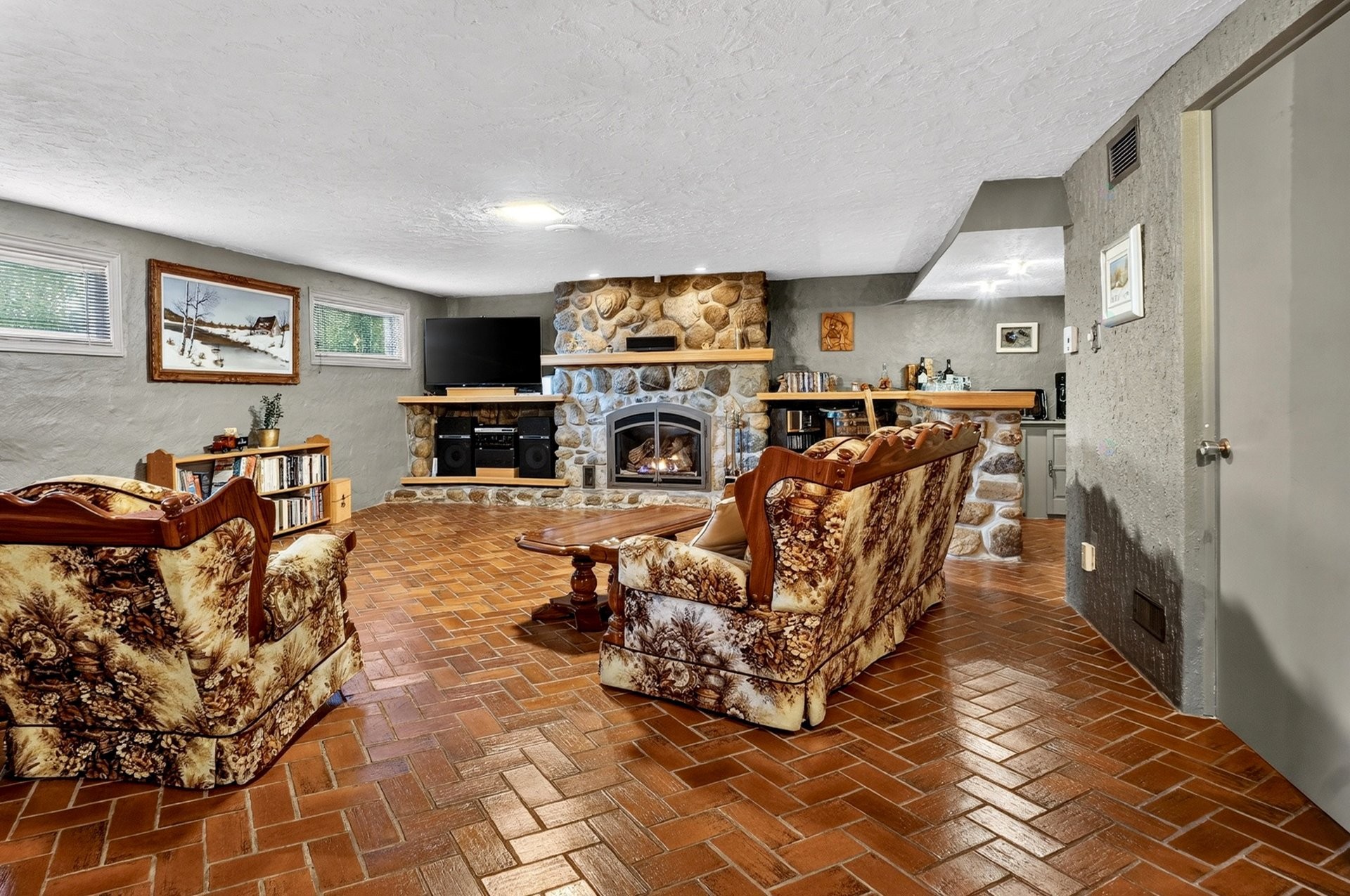 









214


Rg St-Édouard

,
Saint-Jean-sur-Richelieu,




QC
J2X5T9

