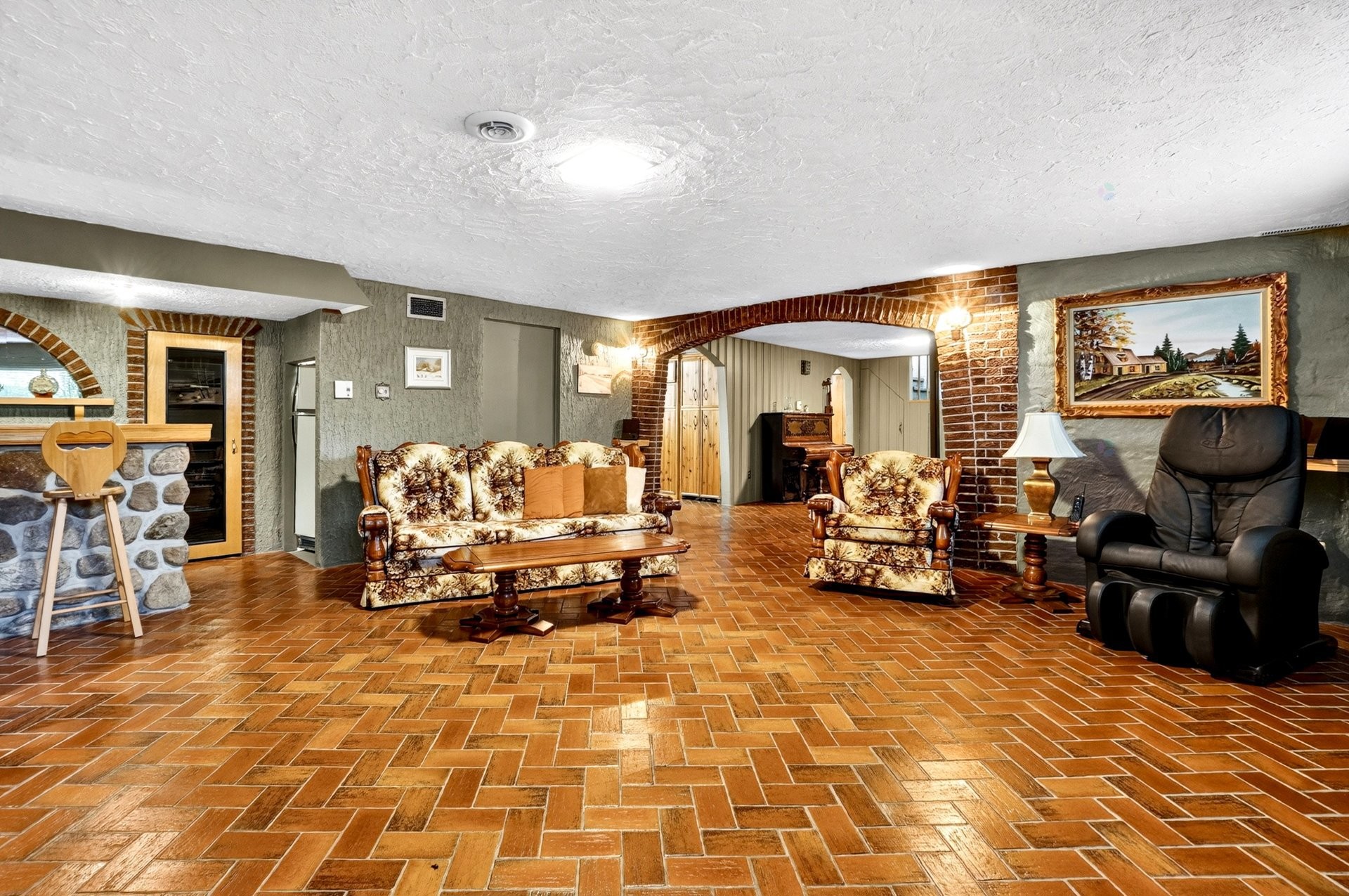 









214


Rg St-Édouard

,
Saint-Jean-sur-Richelieu,




QC
J2X5T9

