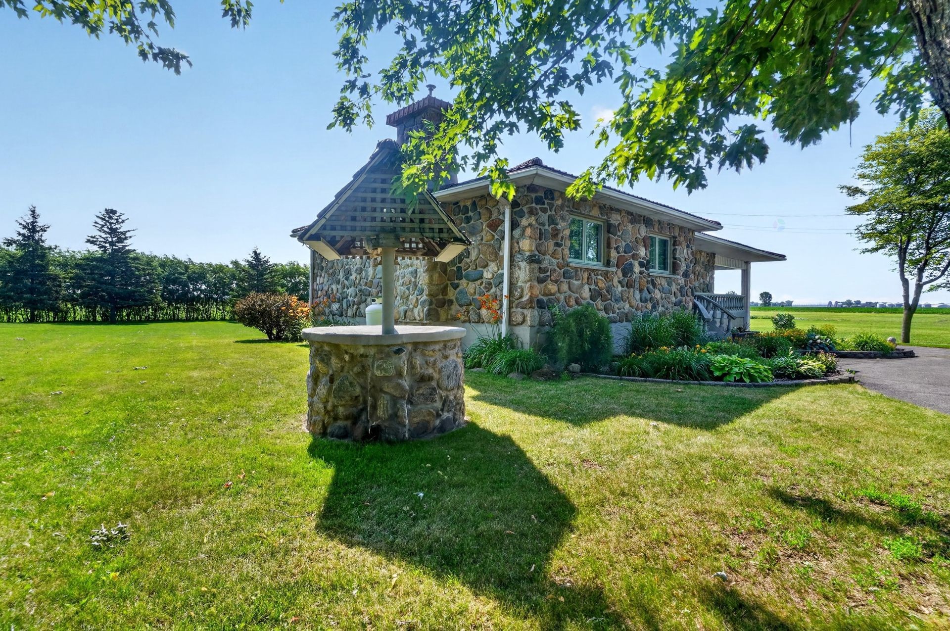 









214


Rg St-Édouard

,
Saint-Jean-sur-Richelieu,




QC
J2X5T9

