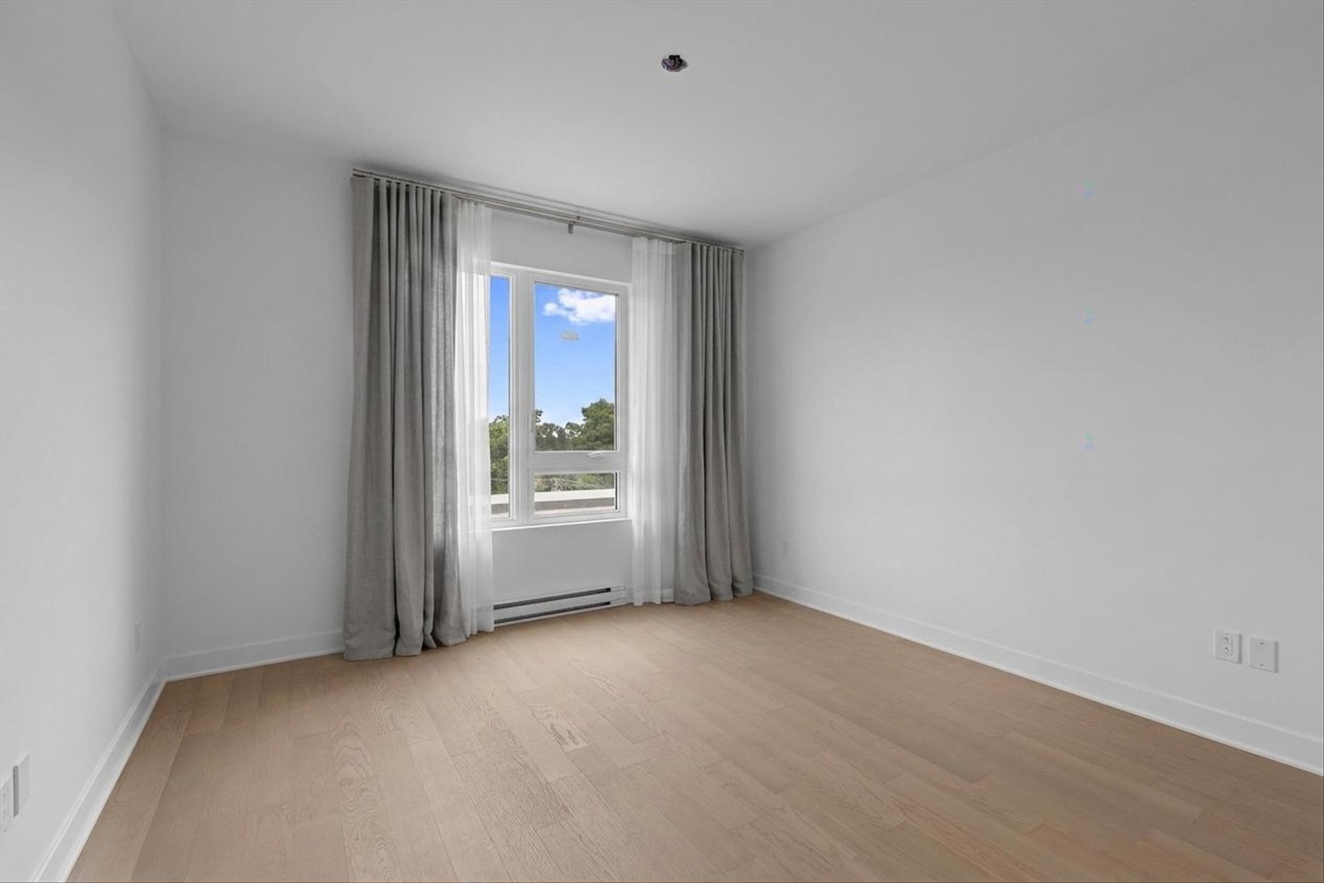 









138


Rue Léo-Major

, 705,
Sainte-Anne-de-Bellevue,




QC
H9X0C2

