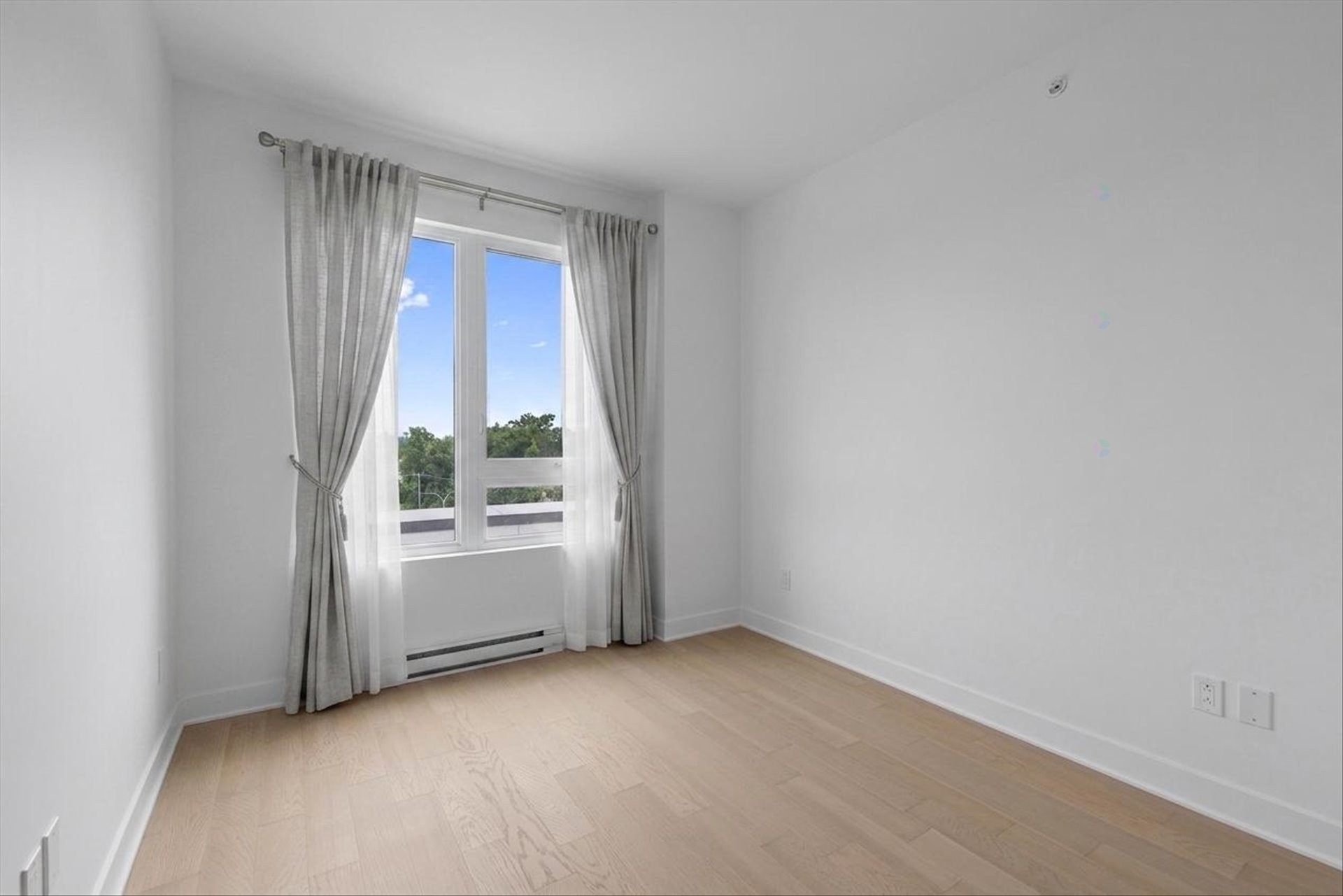 









138


Rue Léo-Major

, 705,
Sainte-Anne-de-Bellevue,




QC
H9X0C2

