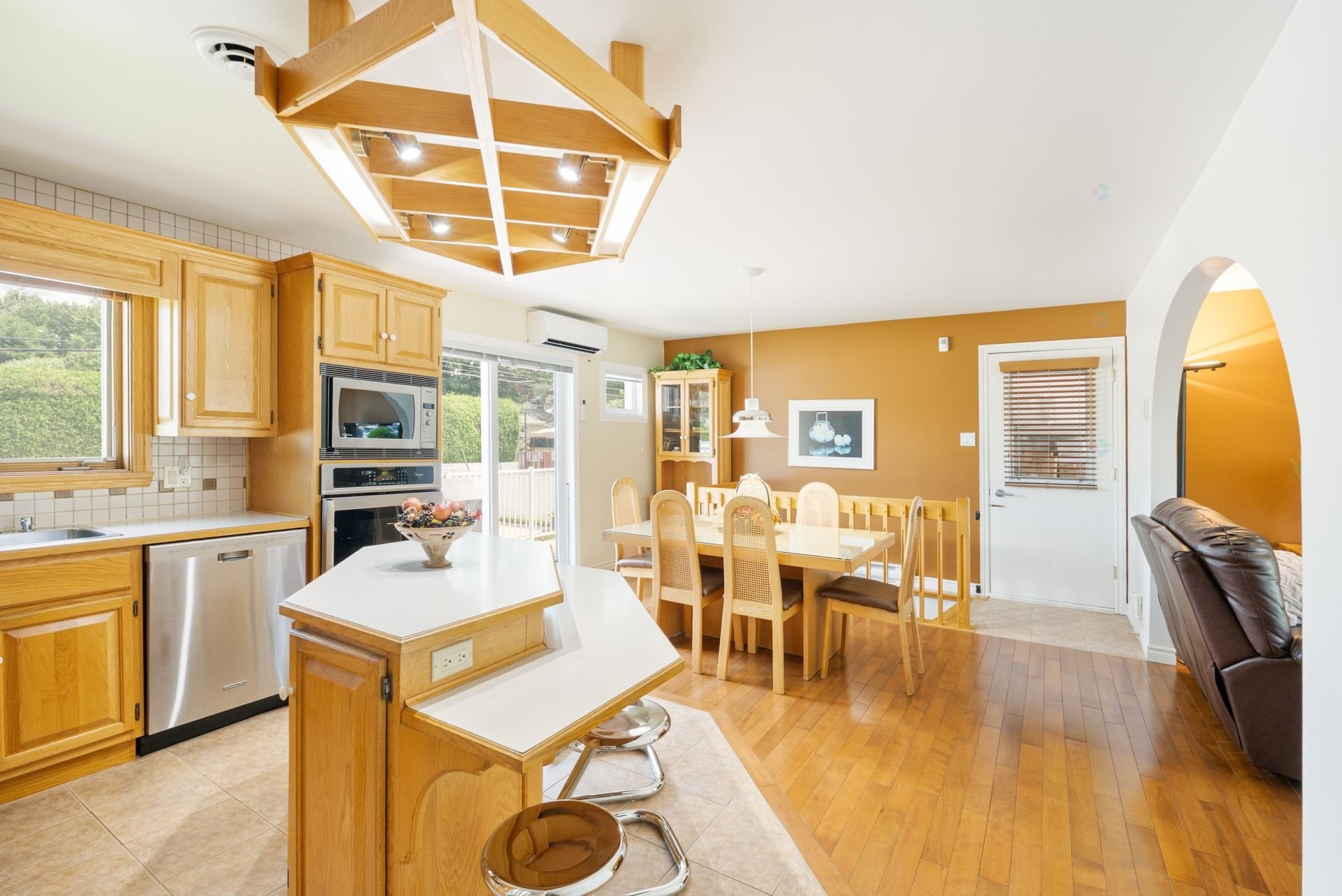 









4095


Rue Savard

,
Trois-Rivières,




QC
G8Y4B9

