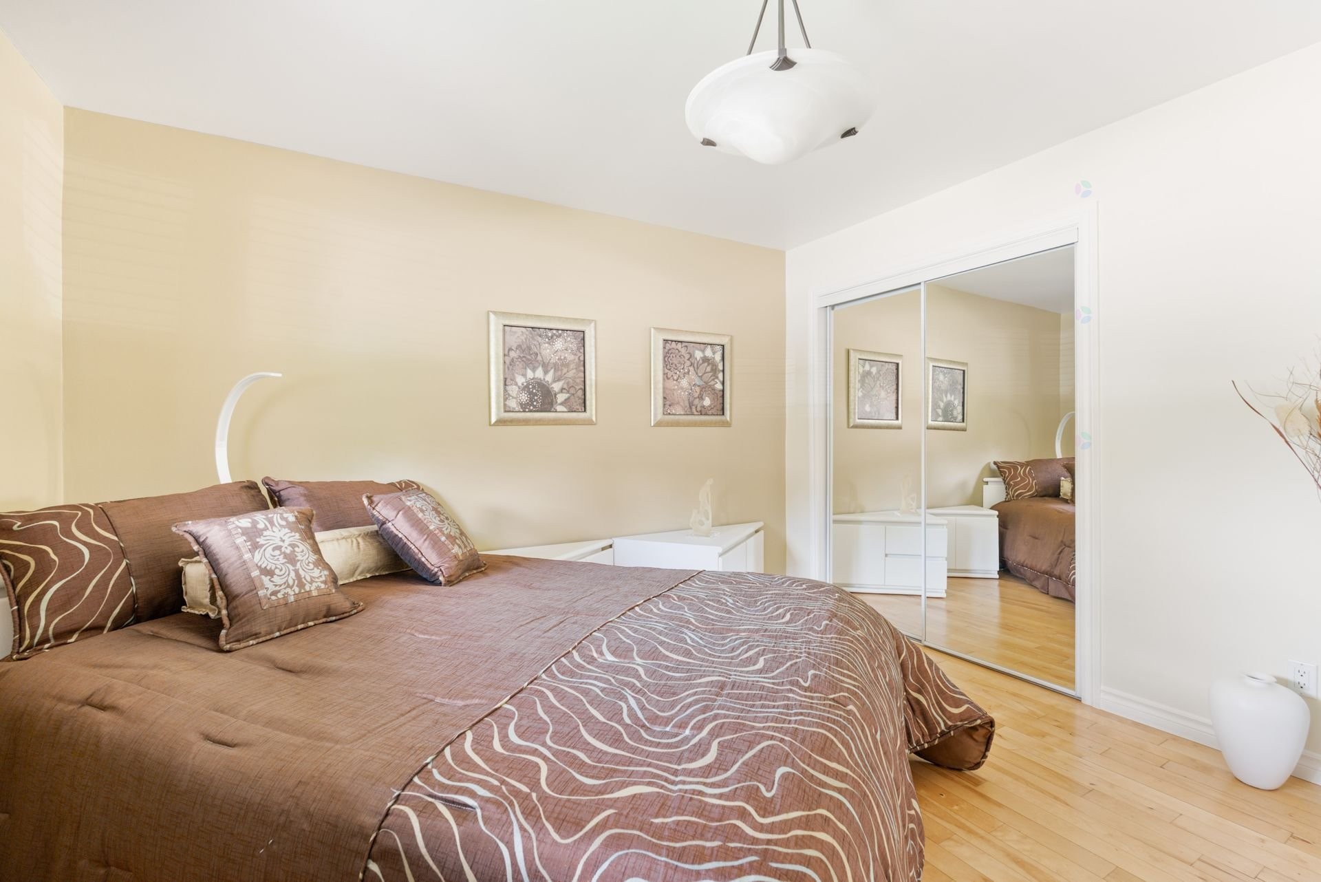 









4095


Rue Savard

,
Trois-Rivières,




QC
G8Y4B9

