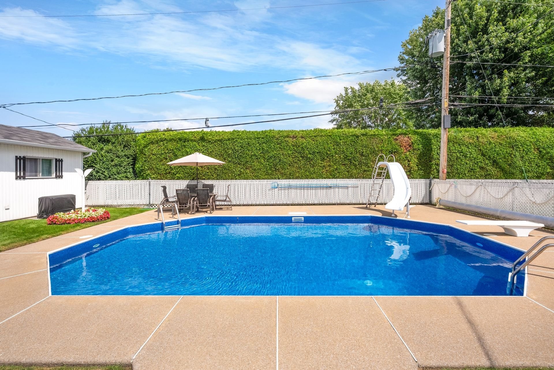 









4095


Rue Savard

,
Trois-Rivières,




QC
G8Y4B9

