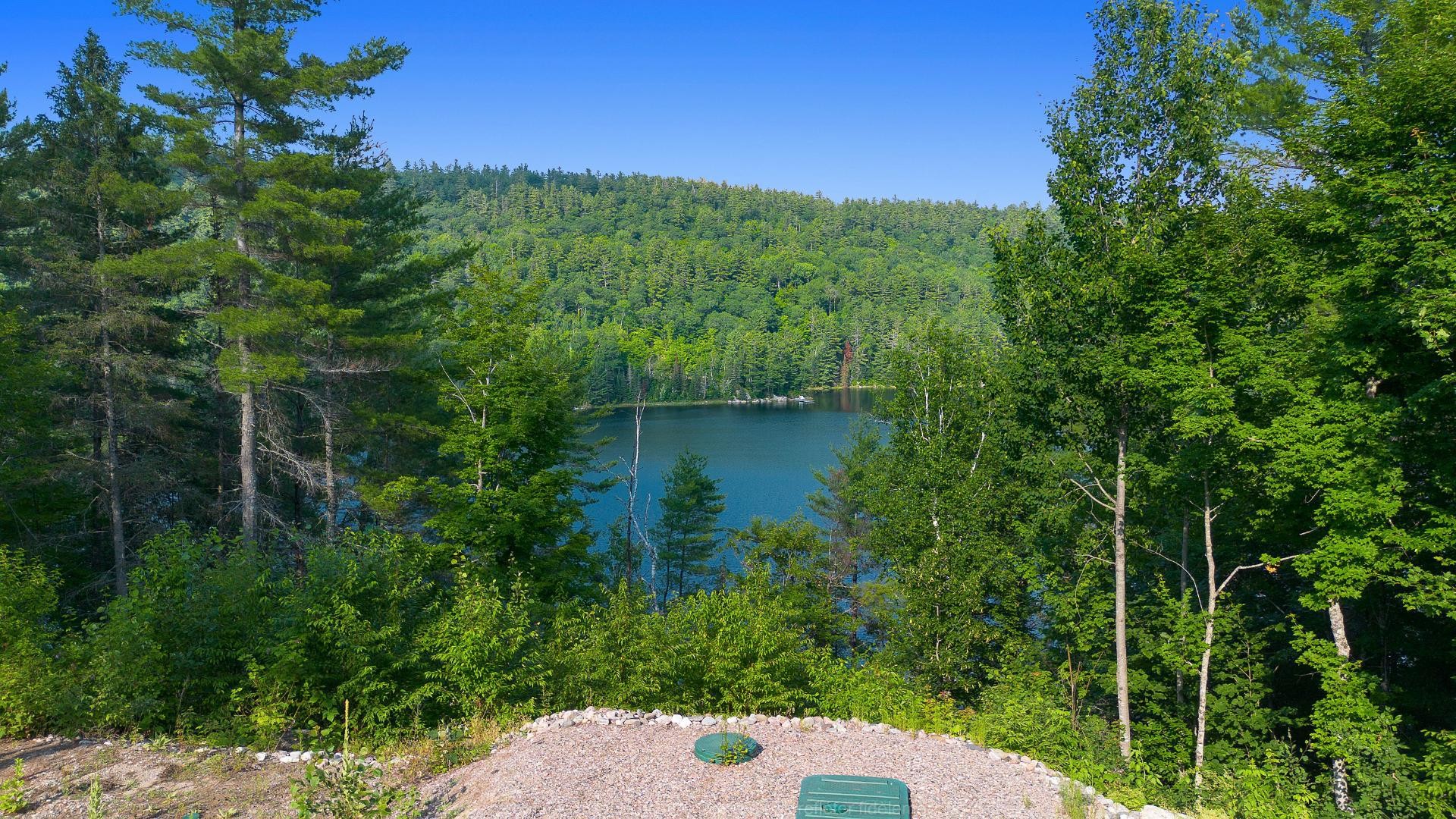 









538


Lacs Sauriol

,
Mansfield-et-Pontefract,







QC
J0X1R0

