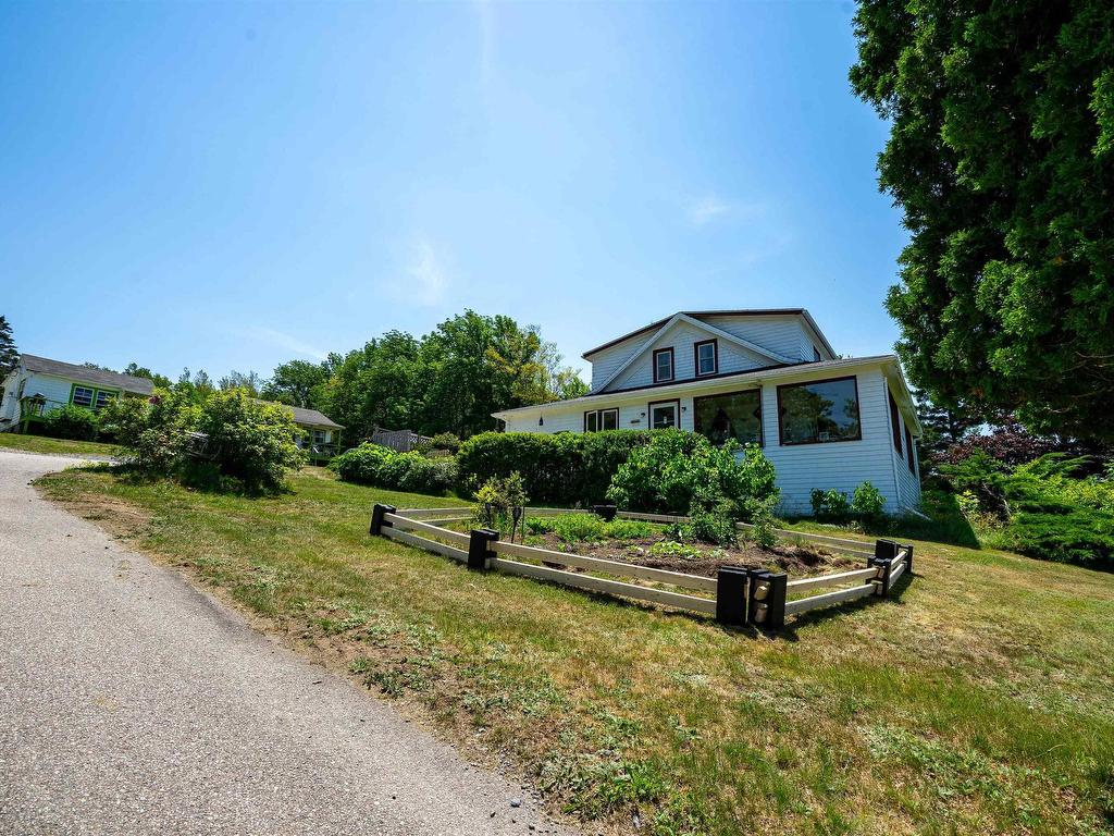 












234 Highway 1

,
Smiths Cove,




NS
B0S 1S0

