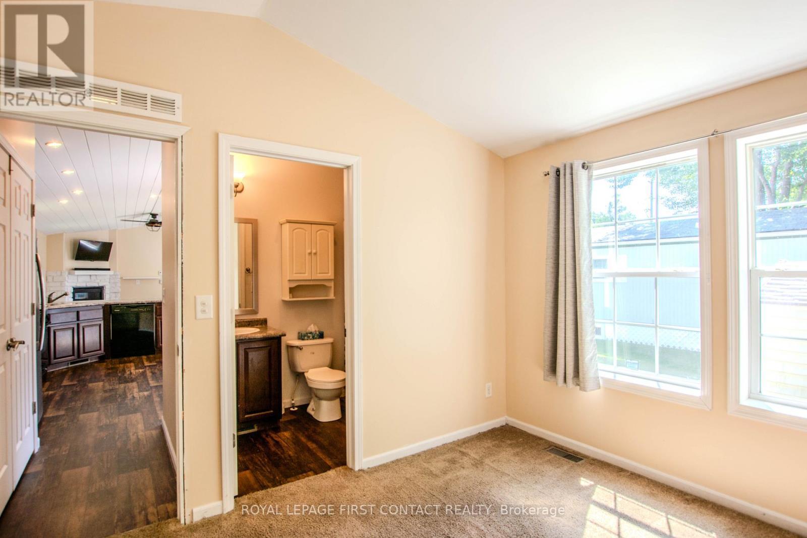 












23 GEORGIAN GLEN DRIVE

,
Wasaga Beach,




Ontario
L9Z1K8

