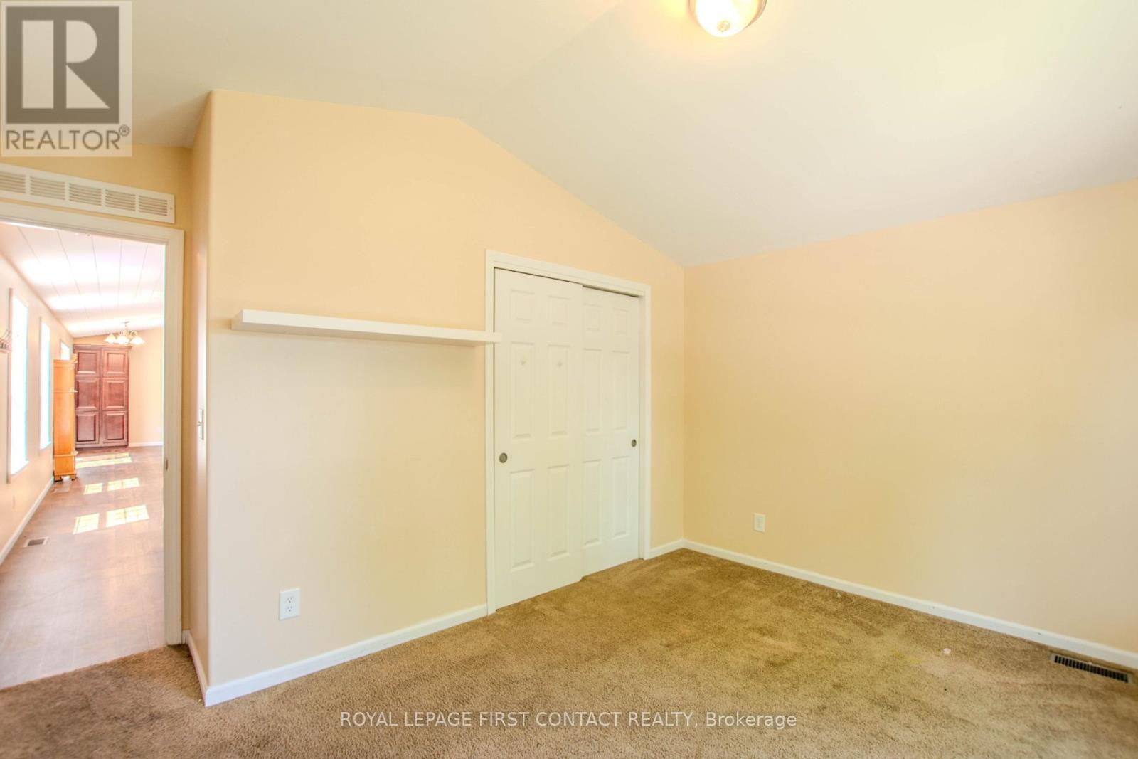 












23 GEORGIAN GLEN DRIVE

,
Wasaga Beach,




Ontario
L9Z1K8

